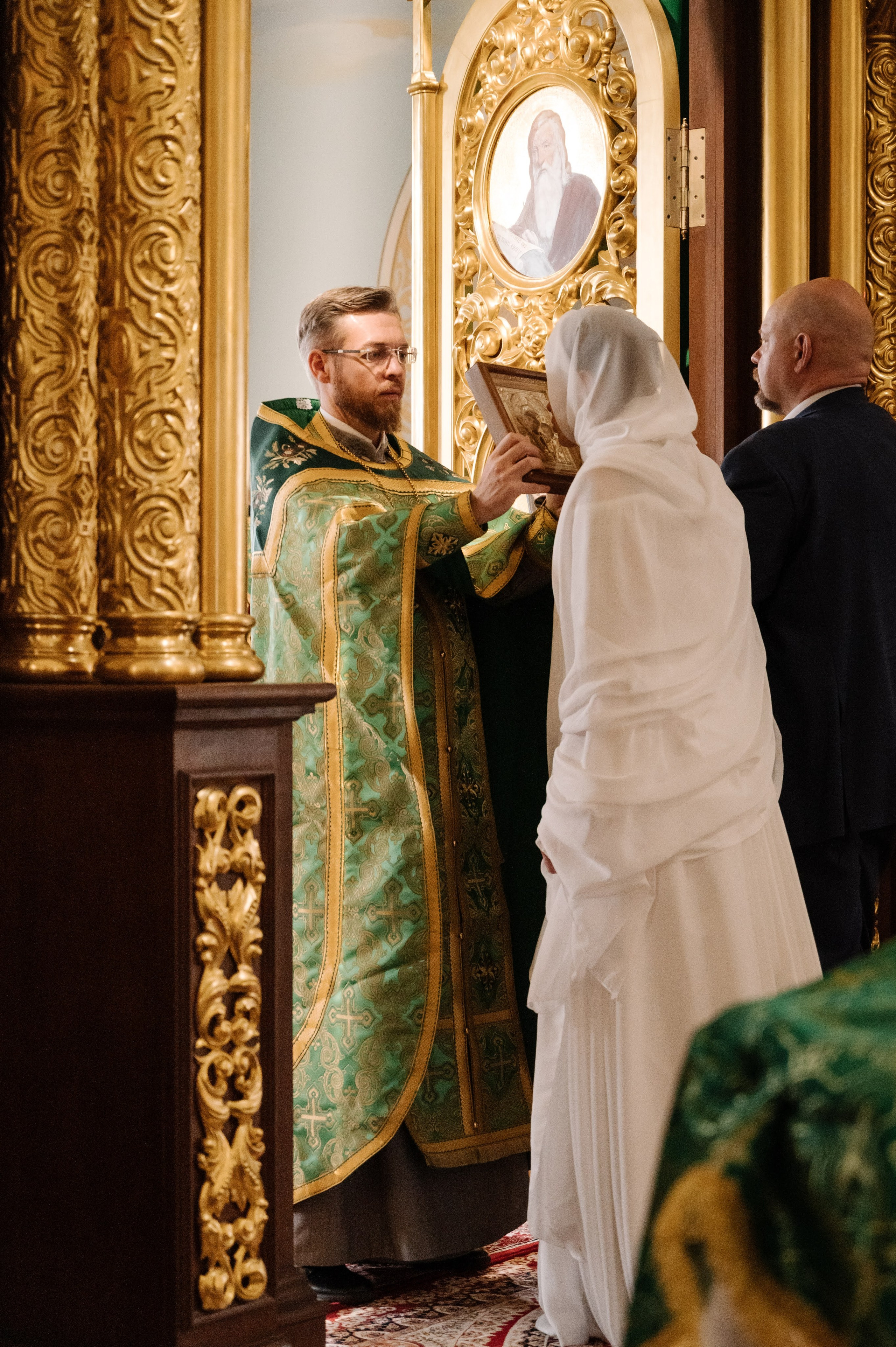 Стоимость крещения. Профессиональный фотограф беременности в СПБ. Стильные фотосессии беременности в стиле минимализм и классическая фотография