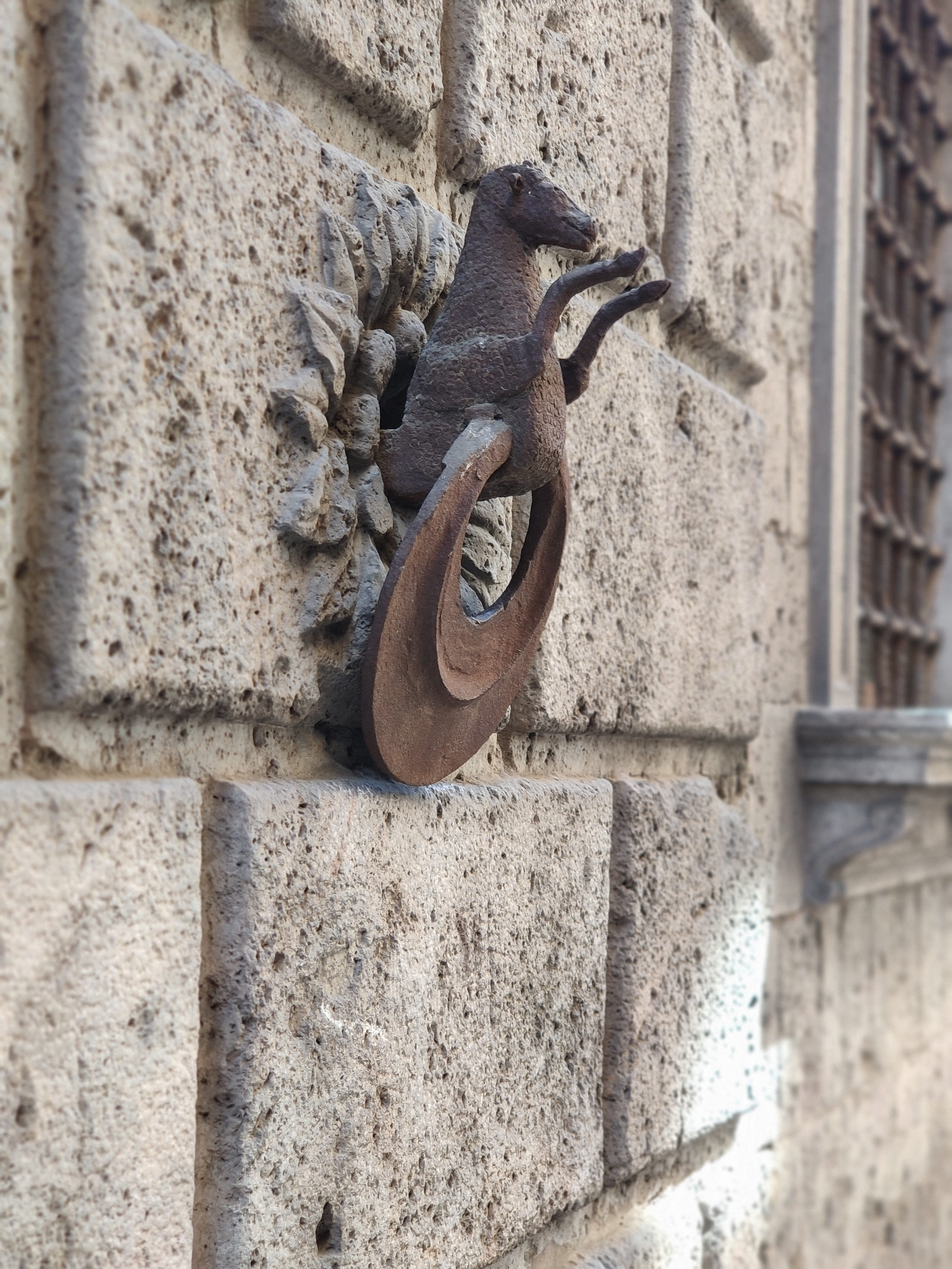 Архитектура и городские ритмы. Любовь Каширская — фотограф для малого бизнеса и специалистов