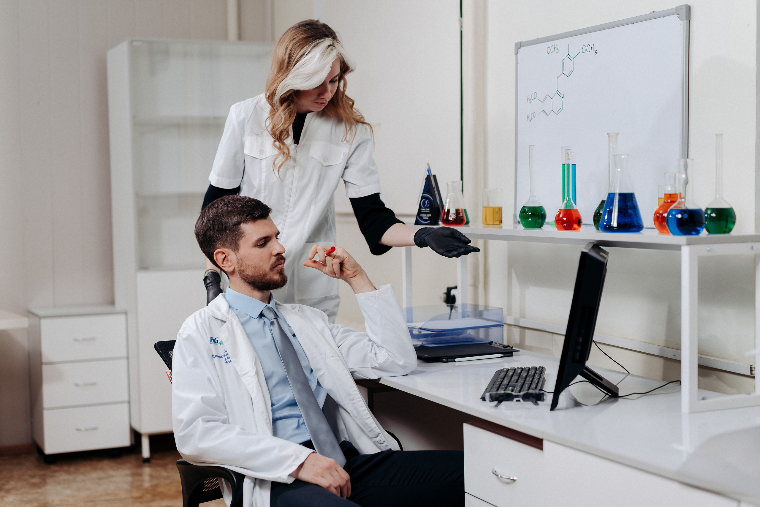 Фотосессия сотрудников для компании «Центр сертификации» в офисе