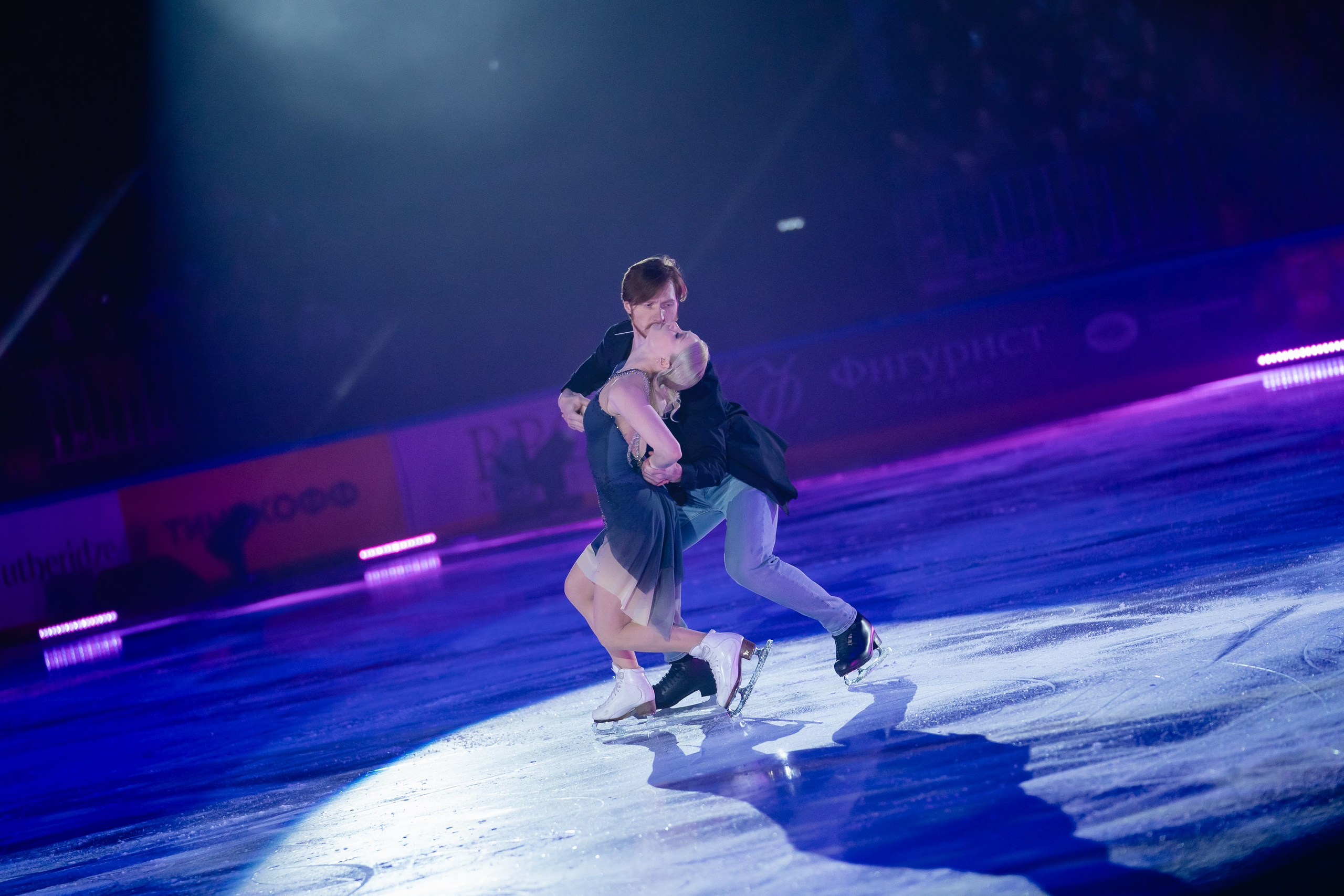 Шоу «Чемпионы на льду» в Новосибирске. Воробьева Ксения — Спортивный и танцевальный фотограф Новосибирск