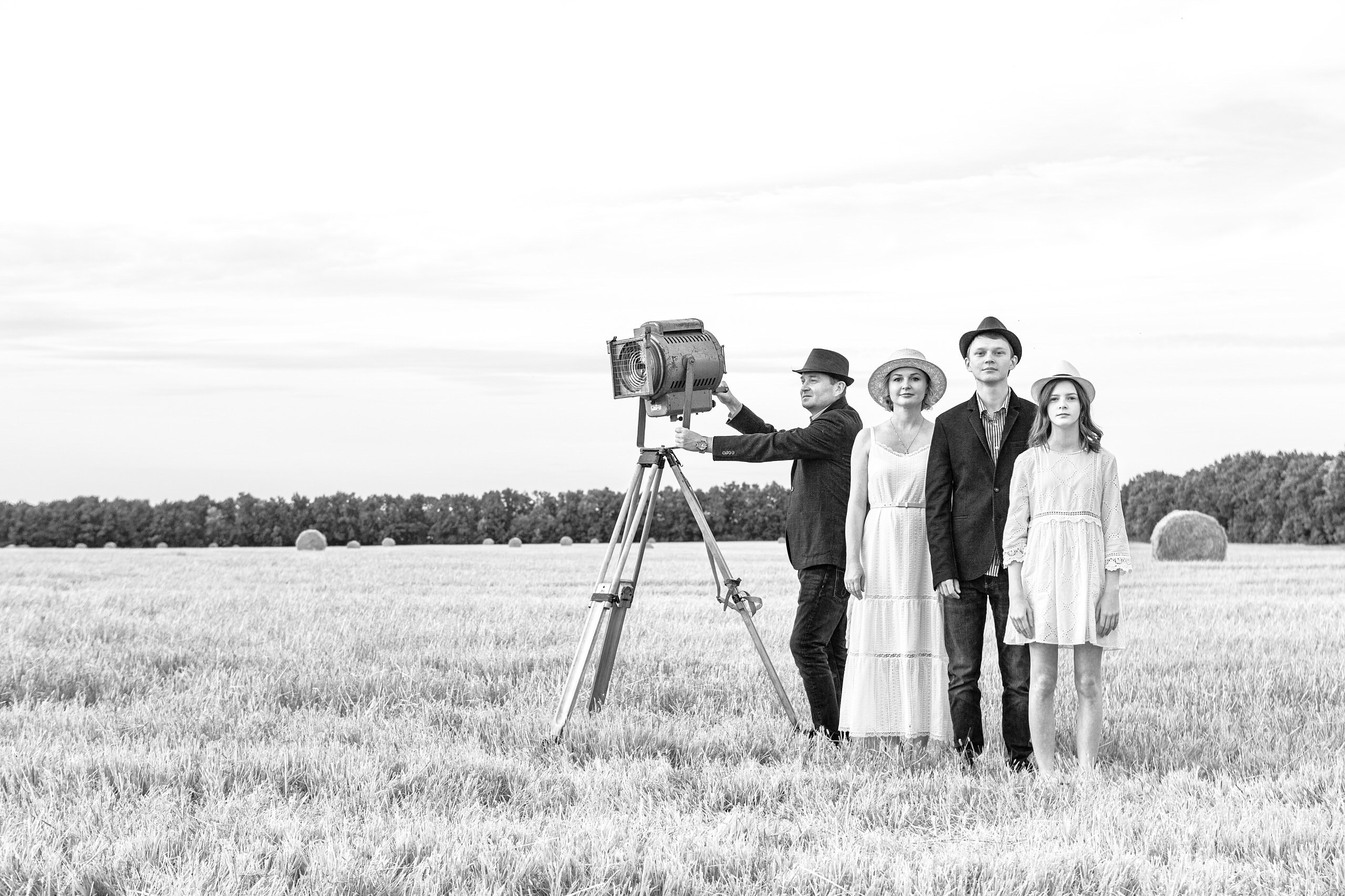 Семейная фотосъемка на плэнере. Создание фото-видео визуала в Воронеже и РФ. Виталий Дедов