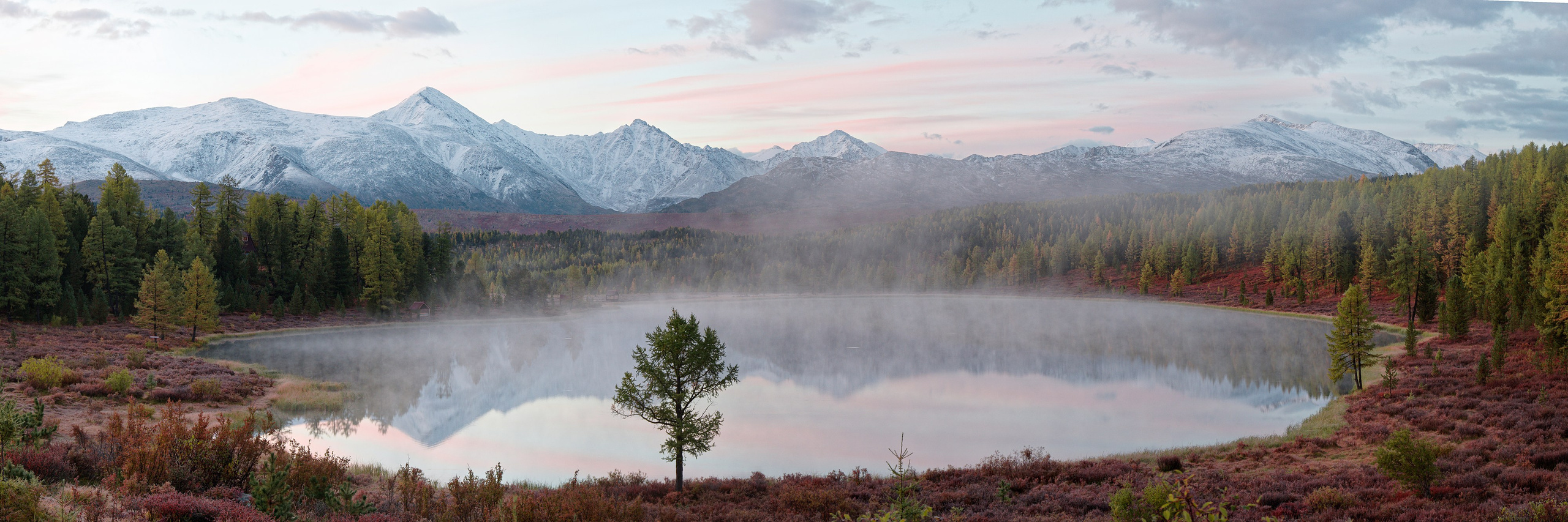 Это не фотошоп. Я видел это в горах Алтая. Семоха Валерий. Фотограф