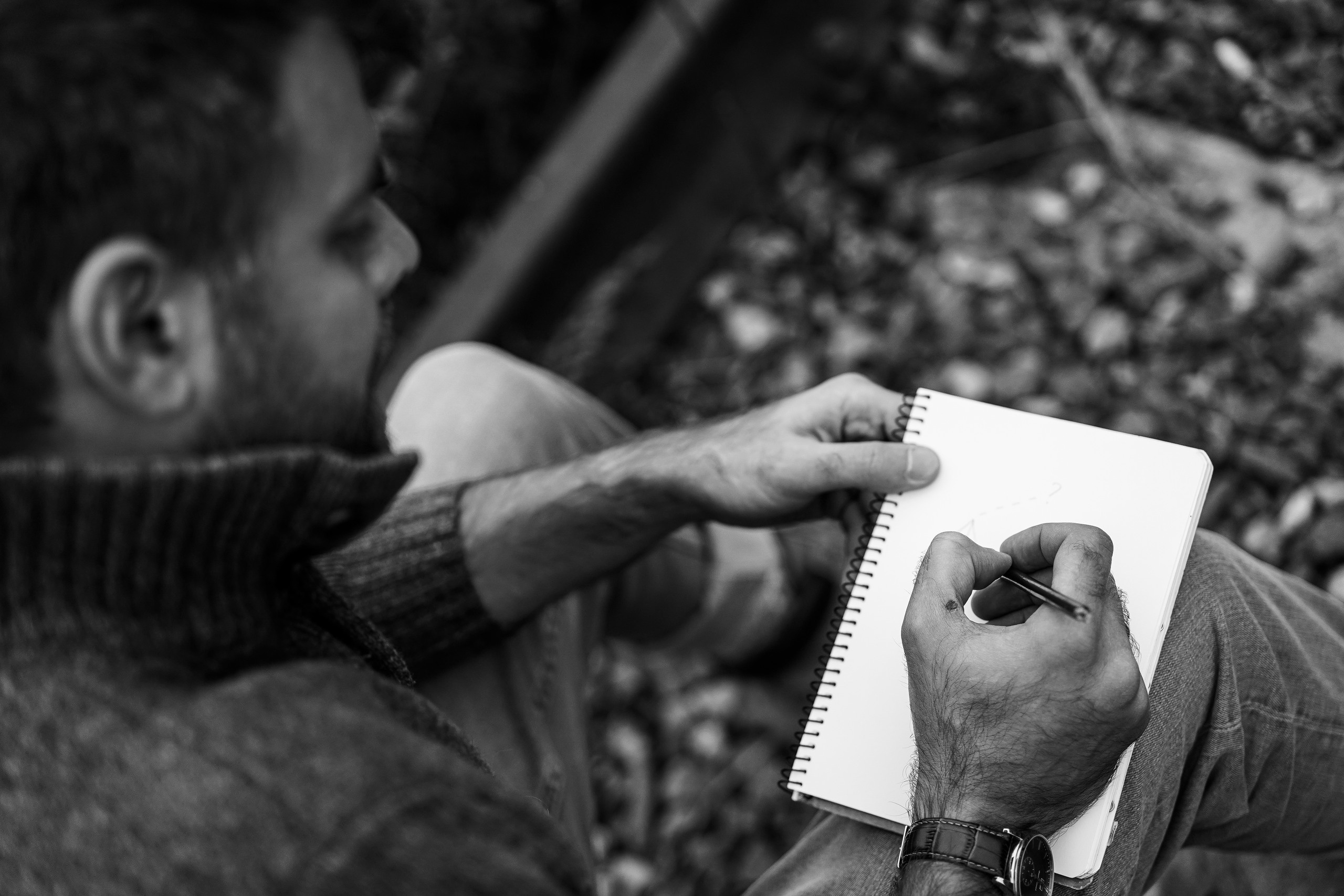 Железная дорога, горящие новости и топор. Портретный и семейный фотограф в Москве Мария Ахметсафина