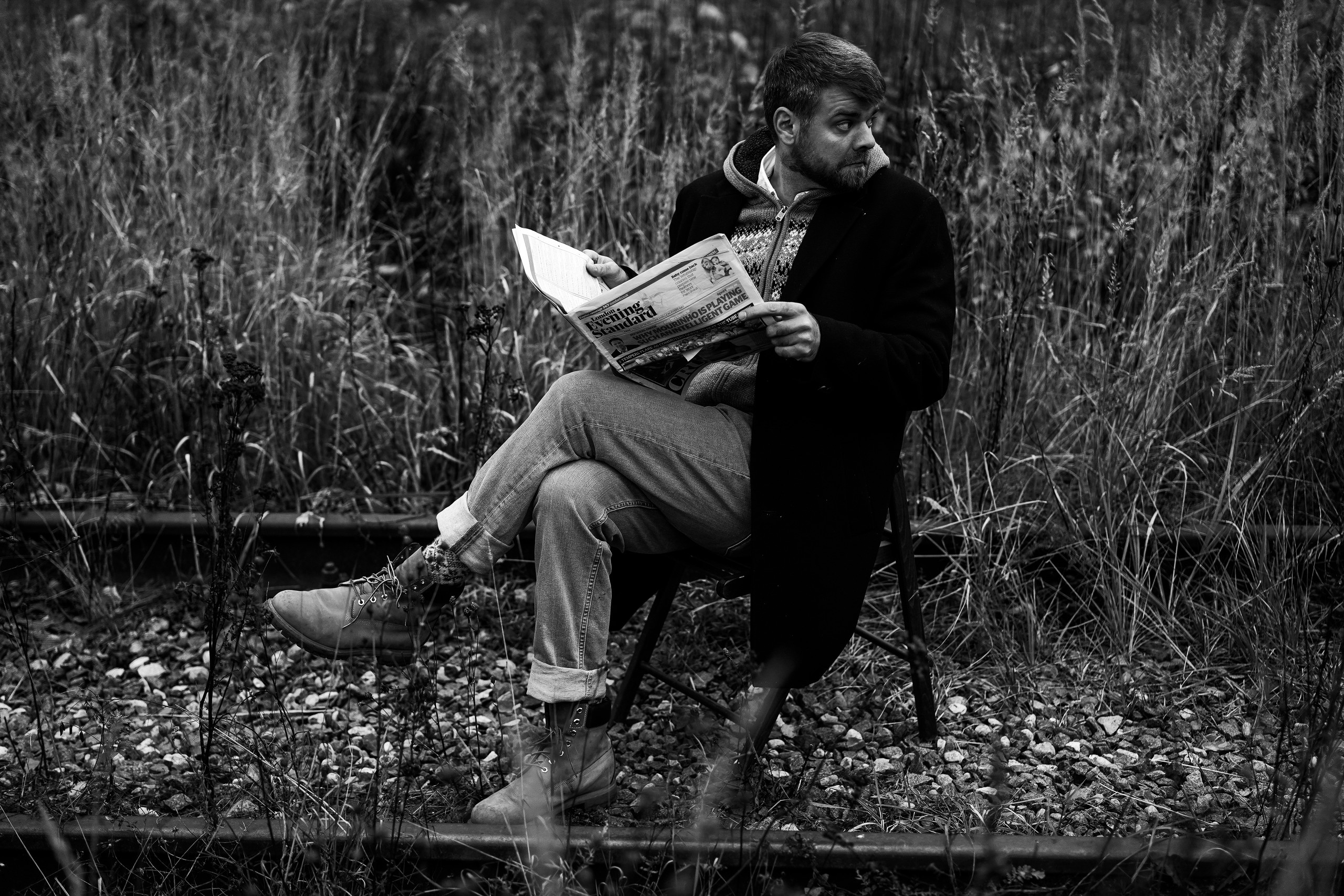 Железная дорога, горящие новости и топор. Портретный и семейный фотограф в Москве Мария Ахметсафина