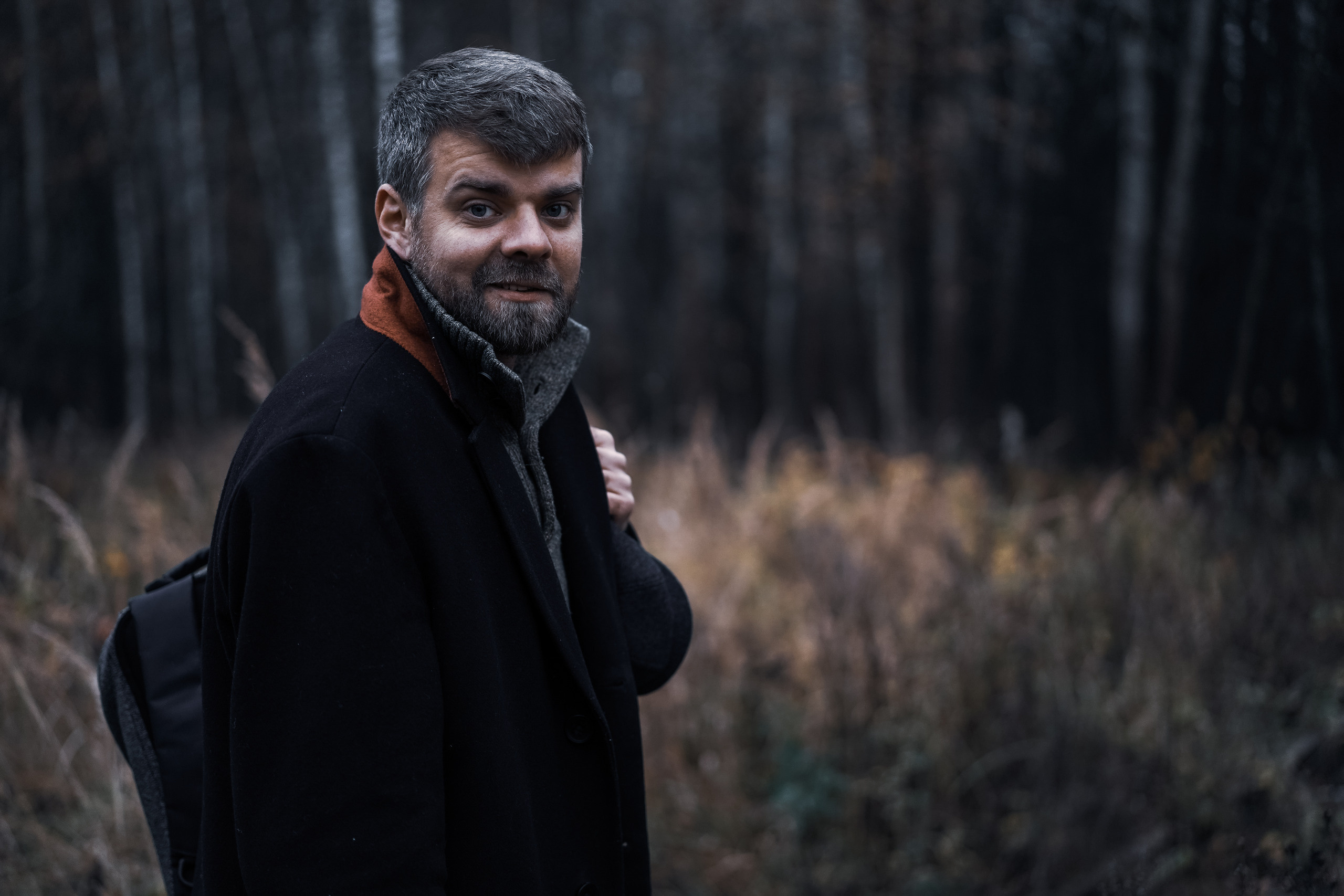 Железная дорога, горящие новости и топор. Портретный и семейный фотограф в Москве Мария Ахметсафина