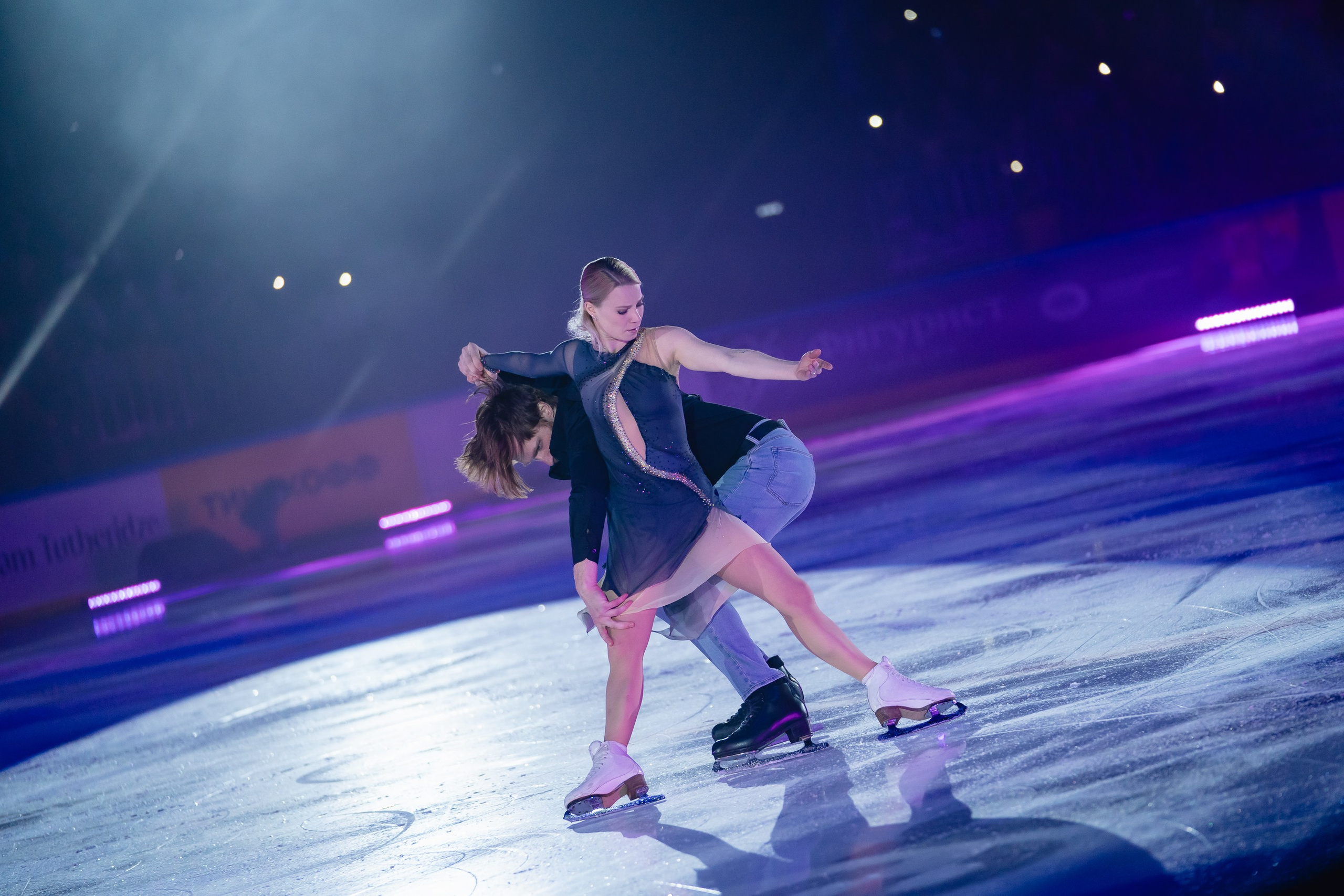 Шоу «Чемпионы на льду» в Новосибирске. Воробьева Ксения — Спортивный и танцевальный фотограф Новосибирск