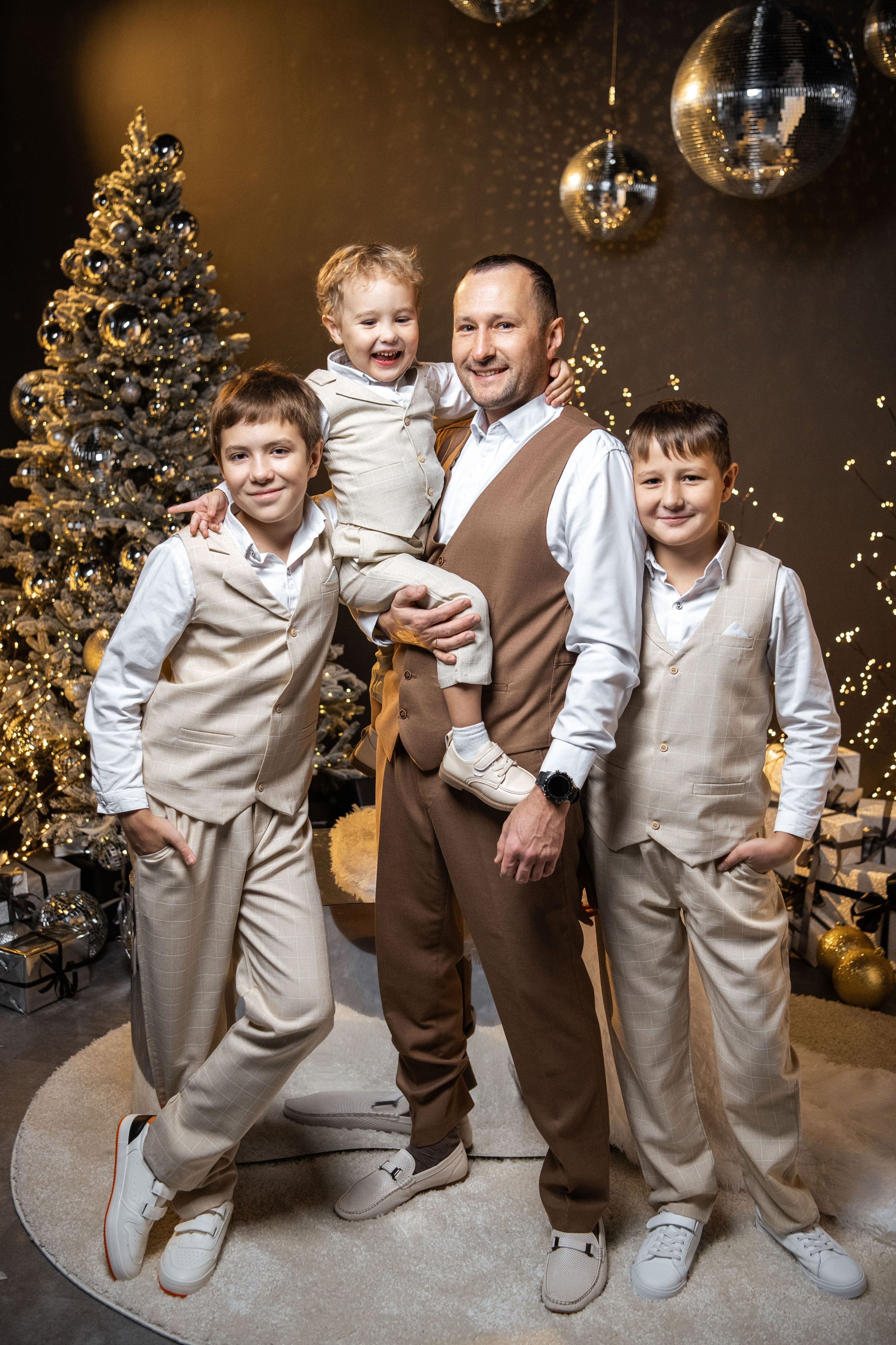 Новогоднее портфолио 2025. Свадебный и семейный фотограф в Уфе | Винс Константин | Фотопроекты