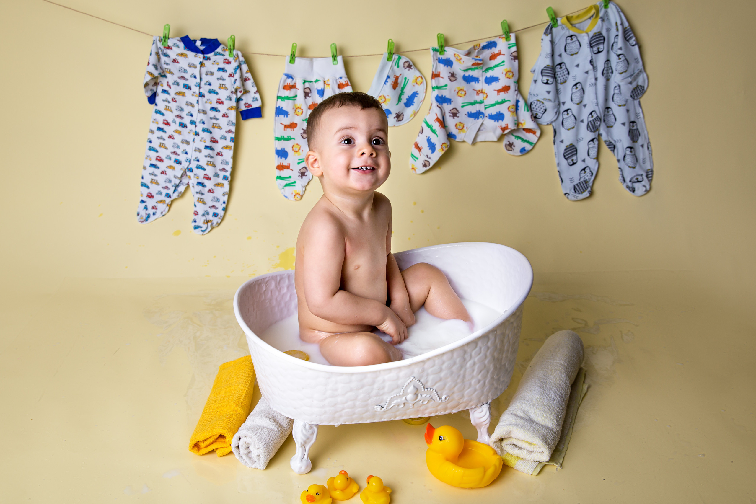 Фотосессия ГОДОВАСИЕ. Фотограф новорожденных, детей до года и беременных в Симферополе