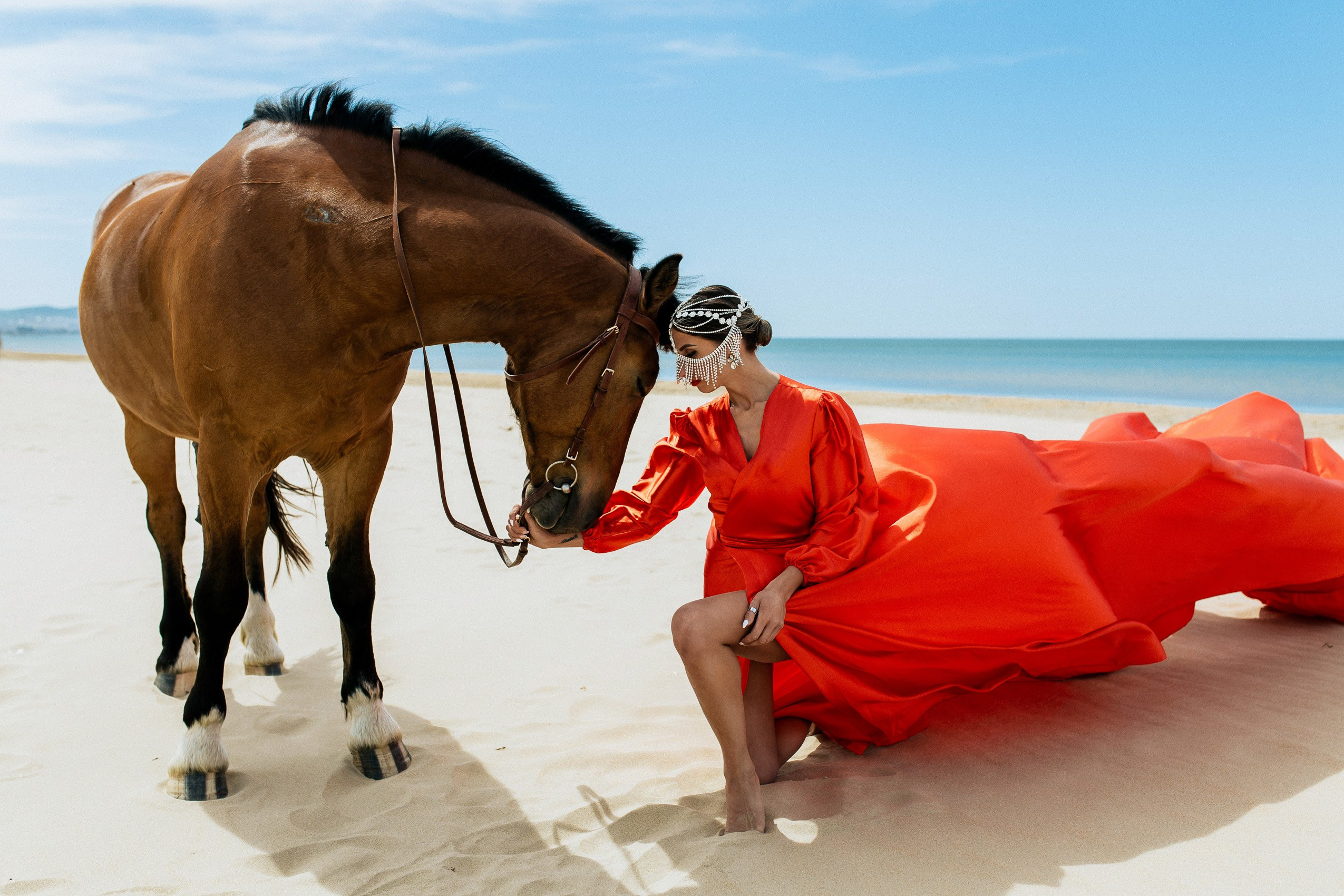Фотосессия на лошадях на пляже Джемете в Анапе