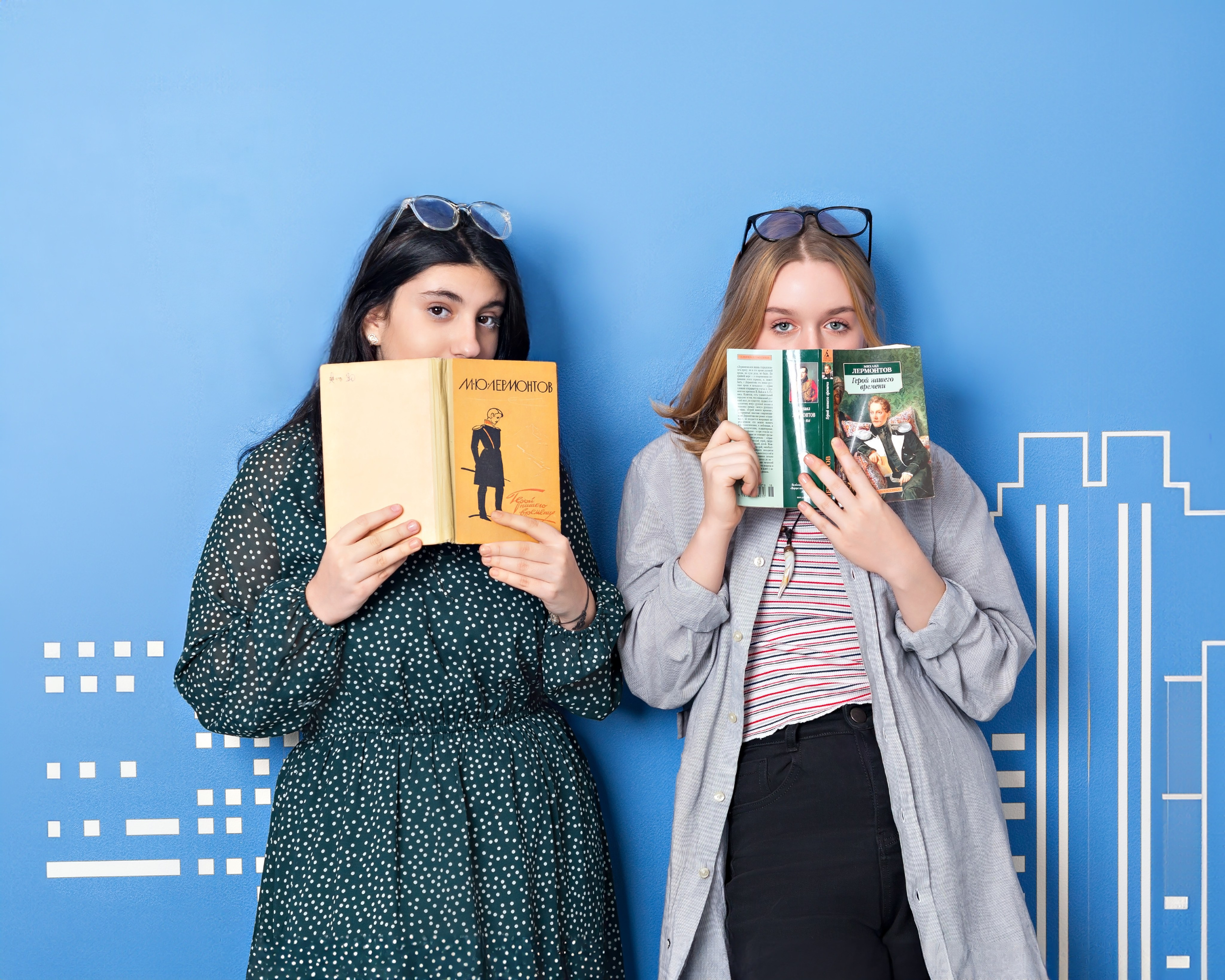 Выпускной альбом для 9 Класса. Выпускные альбомы и школьный фотограф в Подольске, Троицке, Щербинке, Москве и Московской области