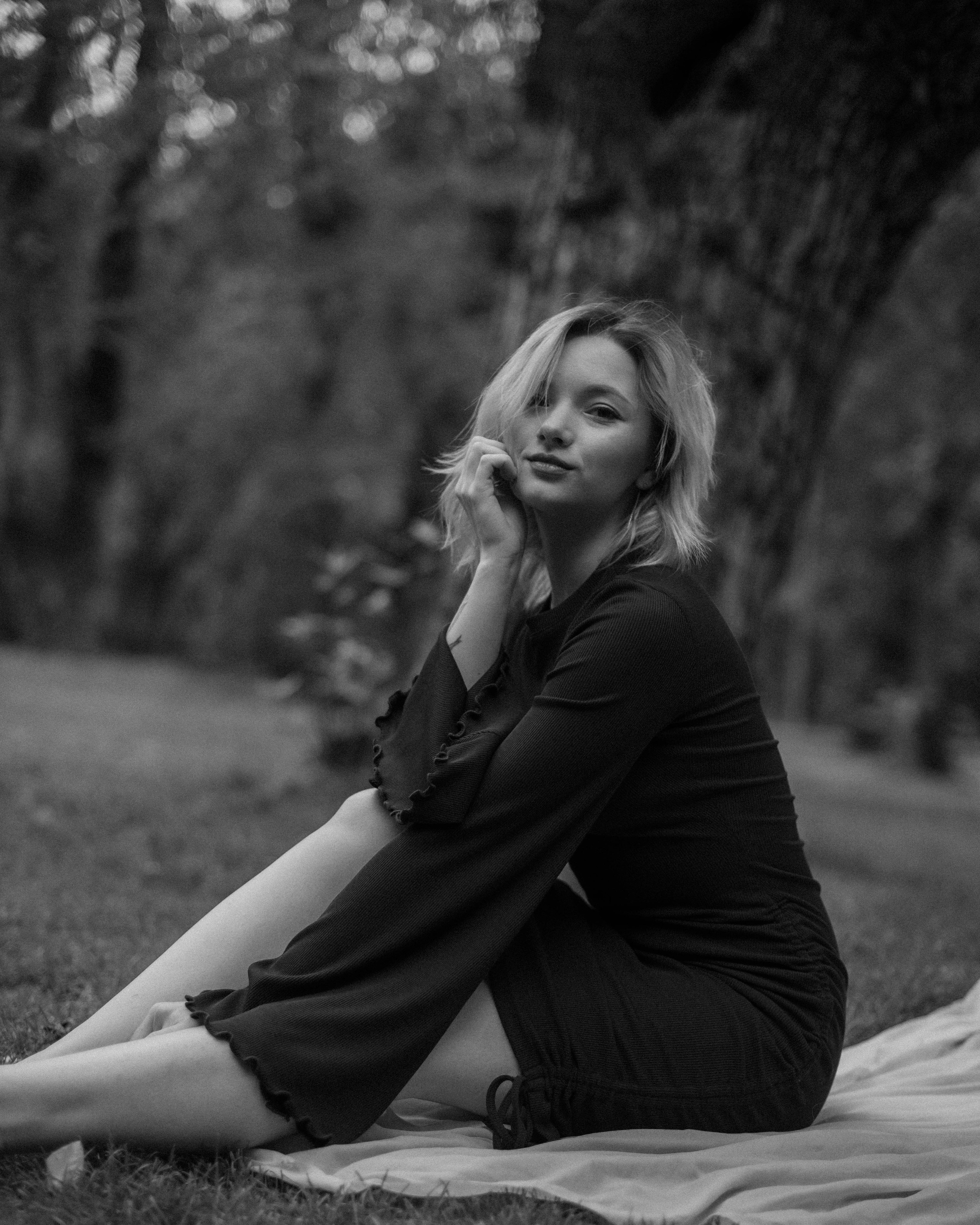 Аня. Женский фотограф. Создатель украшений ручной работы. Модель