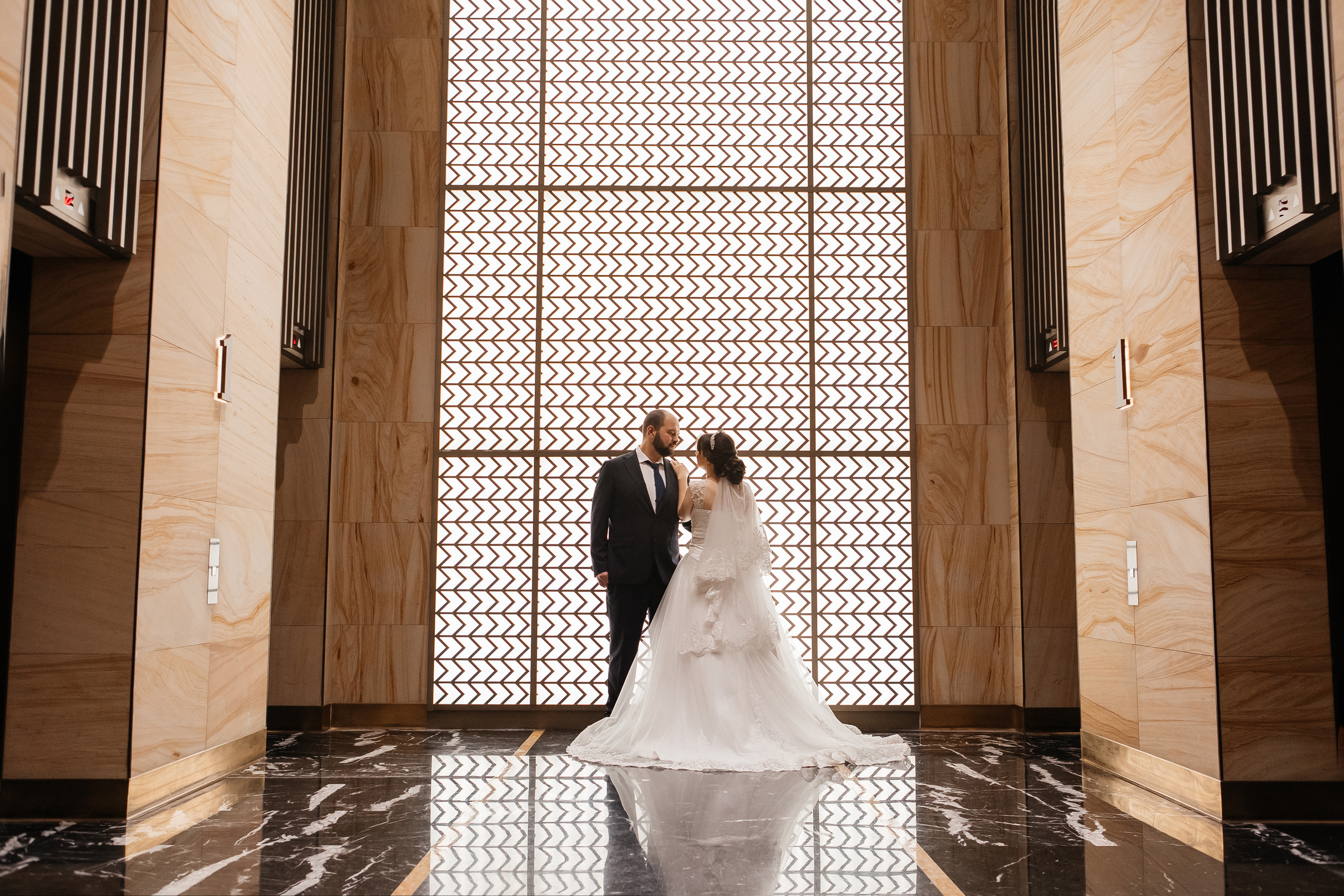 Свадебная фотосессия в отеле Radisson Blu Olympiyskiy Hotel Moscow 5*