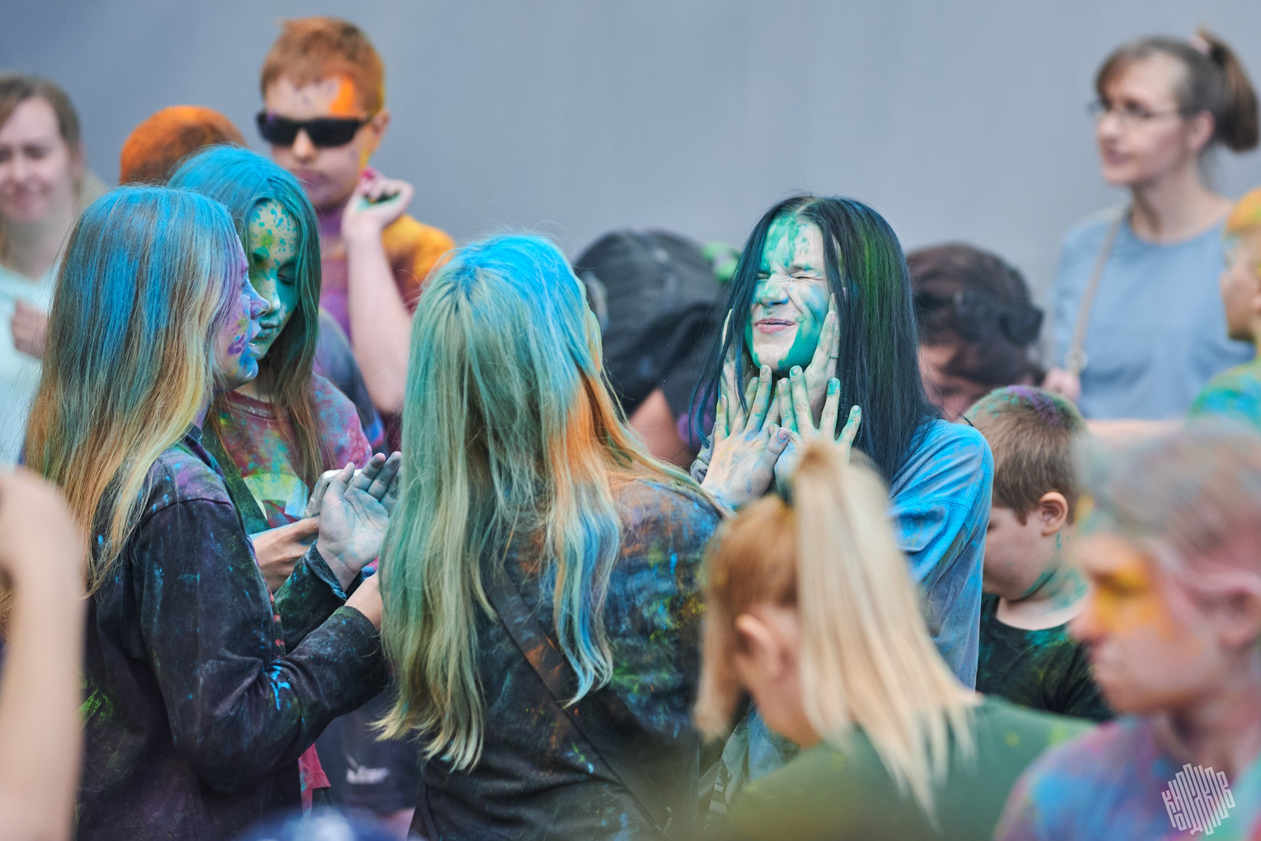 Краски 2024 Иваново Парк Харинка. Фотограф в Иваново: Каталожная съемка одежды и постельного белья, Wildberries