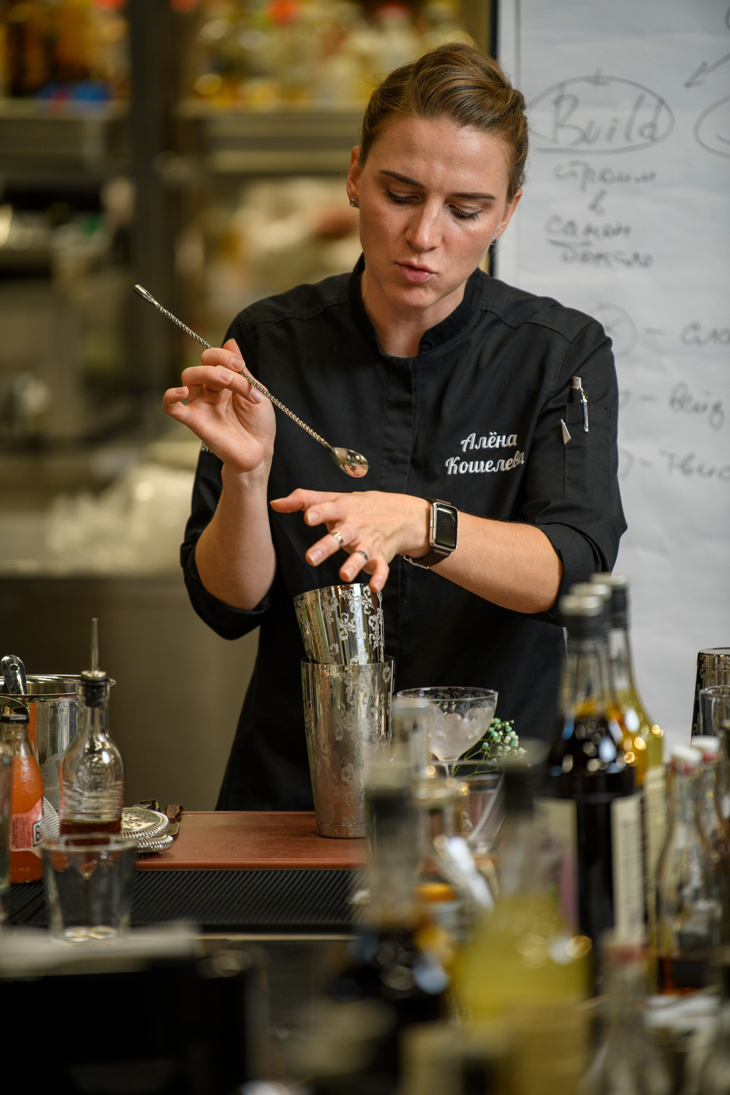 Бар — моя сцена: история Алены Кошелевой. Создание обучающих видеороликов Puponin Production