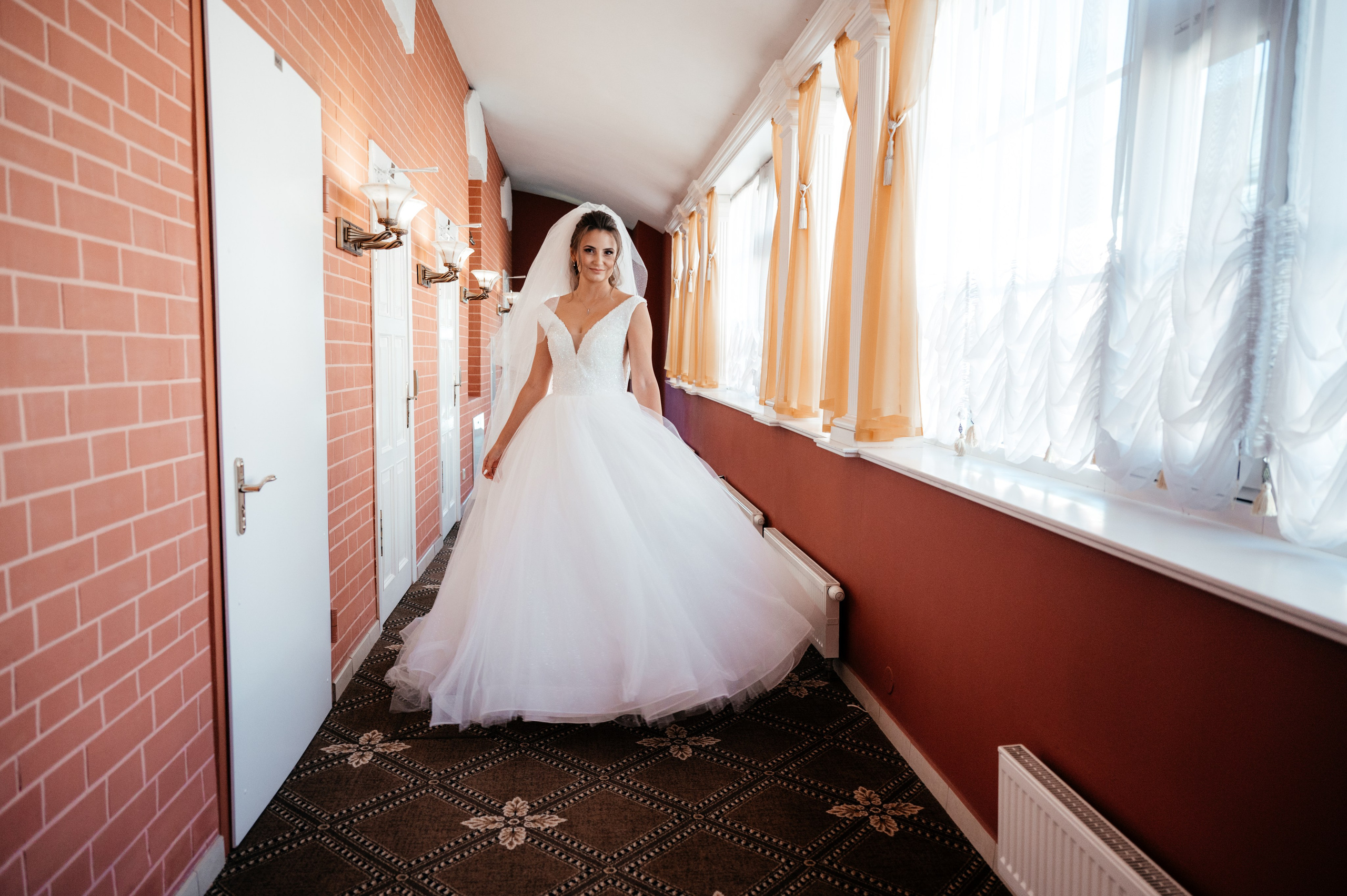 Лучшие отели для свадебного утра в Москве. Свадебный видеограф в Москве Никонова Анна