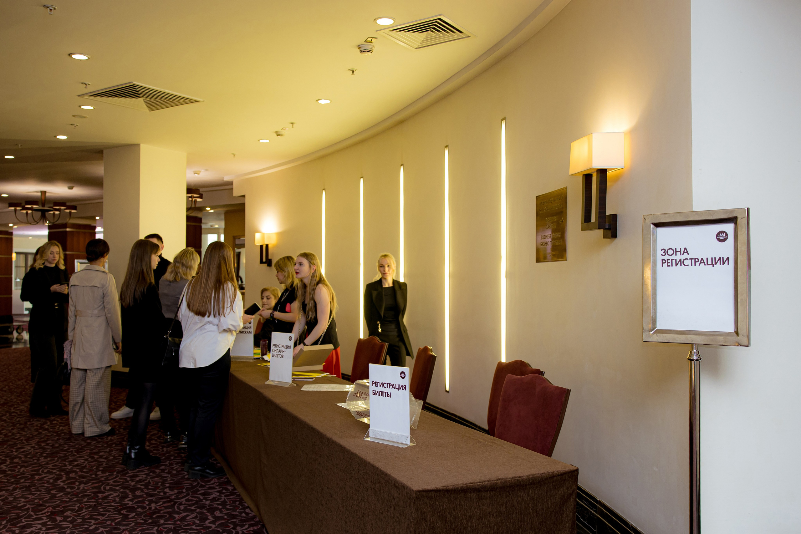 Репортажная фото- и видеосъемка Винного салона «Ароматный мир» в СПб