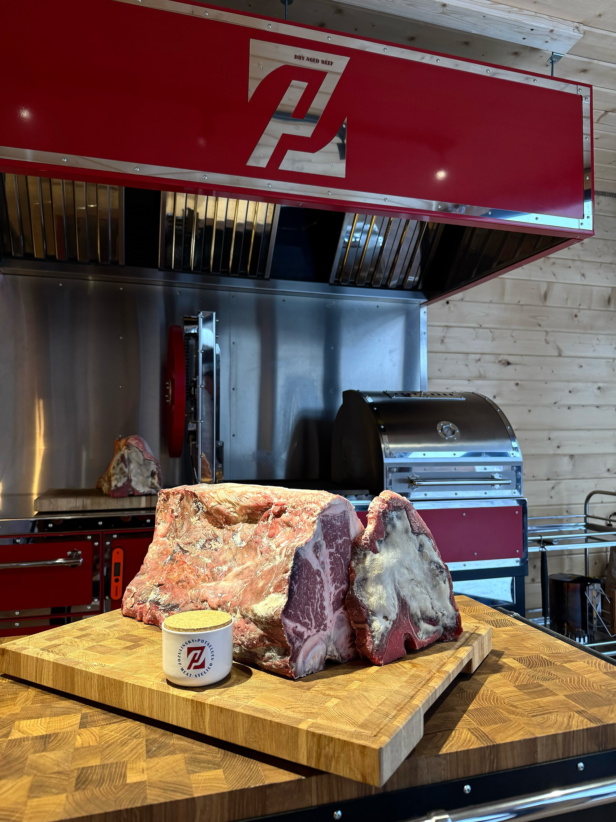 Zozulinsky & Potseluev author’s course on meat business. The Other Pavel Potseluev — film photography and mastery of meat business