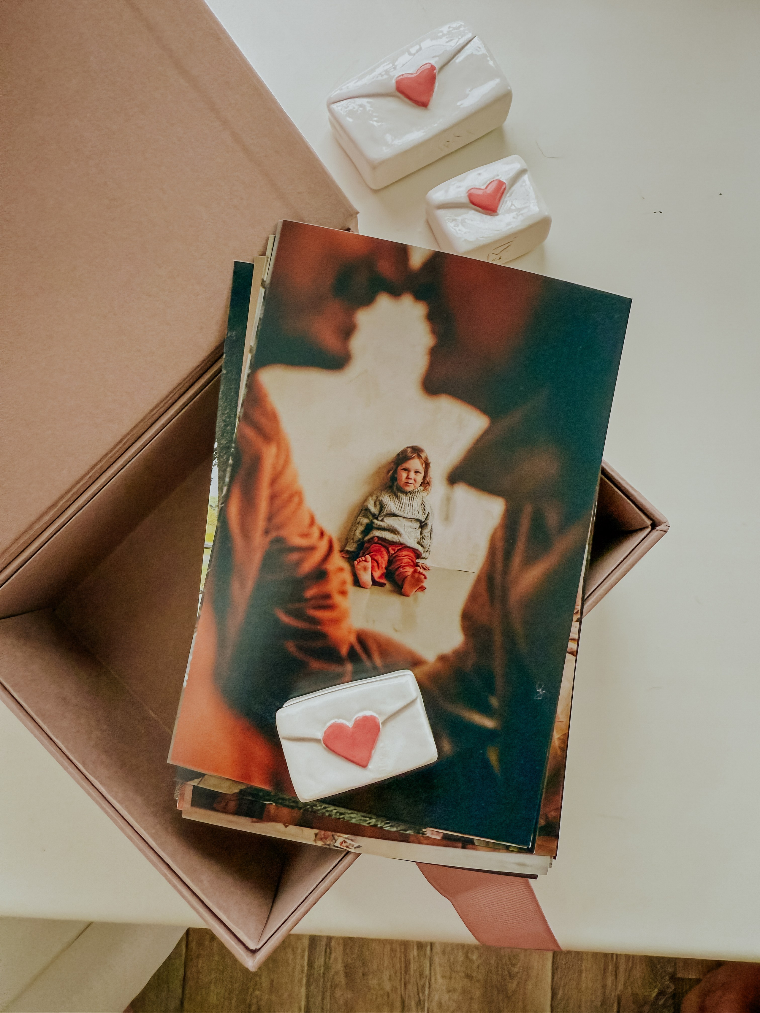 авторскаякерамика керамика мастеркласс гончарныйдворнижний тагил гончарныйдвор гончарка мастеркерамист мастерскаякерамики керамикааленыкосиновой лепкаизглины фотографкерамист кружевотагил колоколтагил гончарнаяшколаколокол подсвечникизглины тарелкаизглины чайныйнабор пуэр подставкаподфото магнит лошадкамагнит подставкаподблаговония