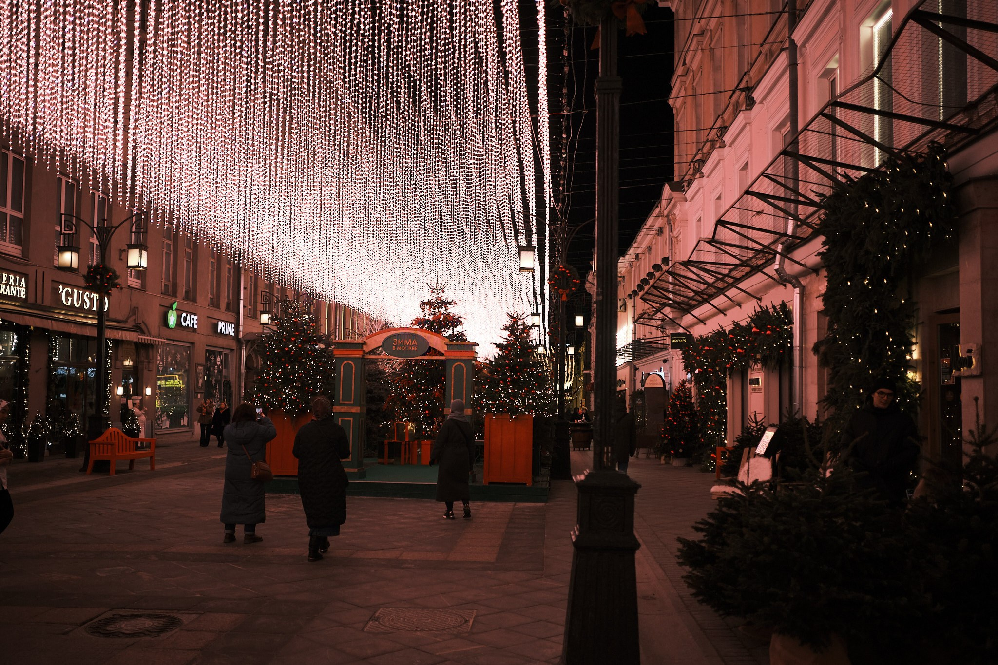 Москва без снега. Фотографъ Сергѣевъ. Поймать мгновеніе