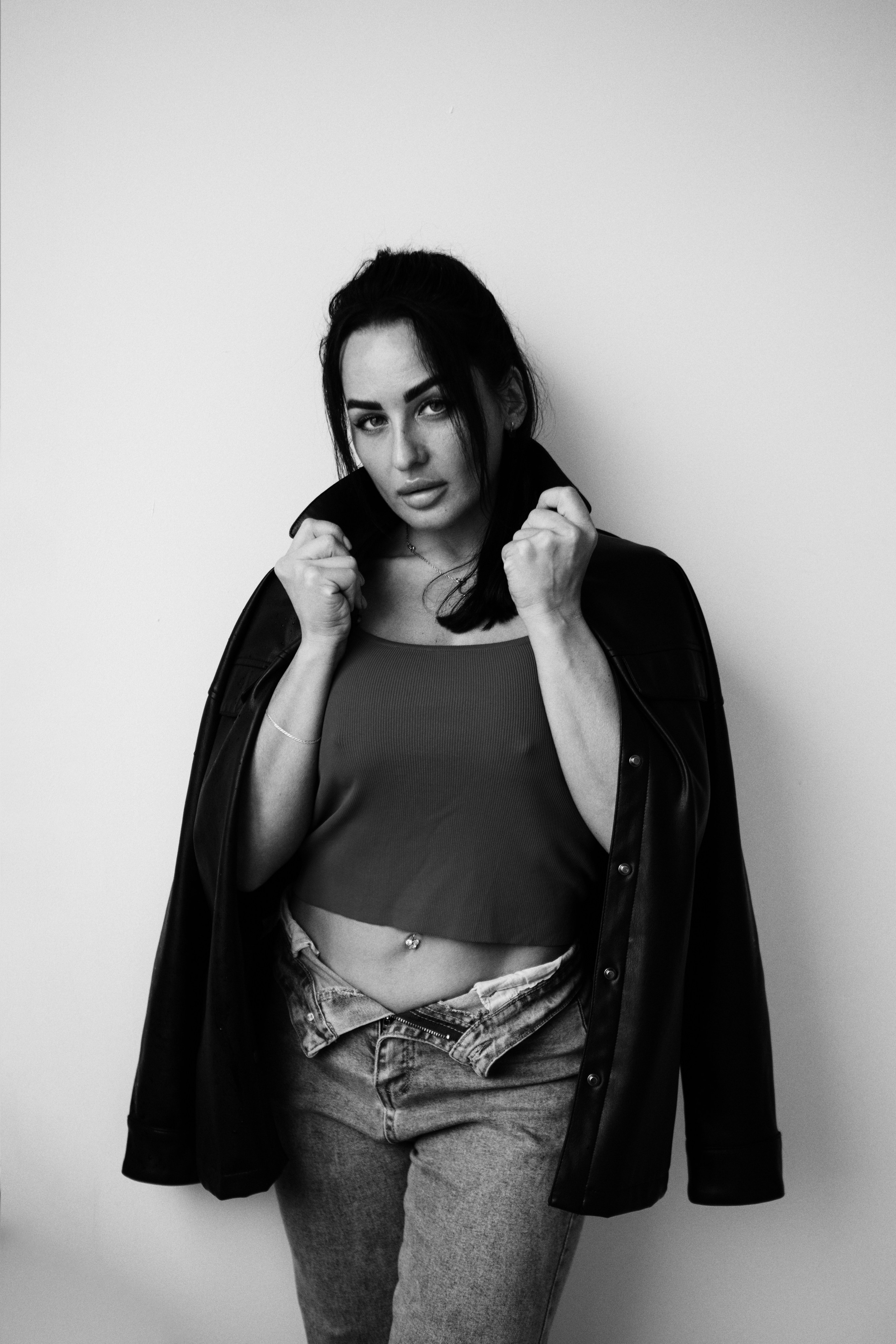 Виктория. Минималистичная фотосессия в студии. Портретный фотограф в Иванове Ольга Гуральник