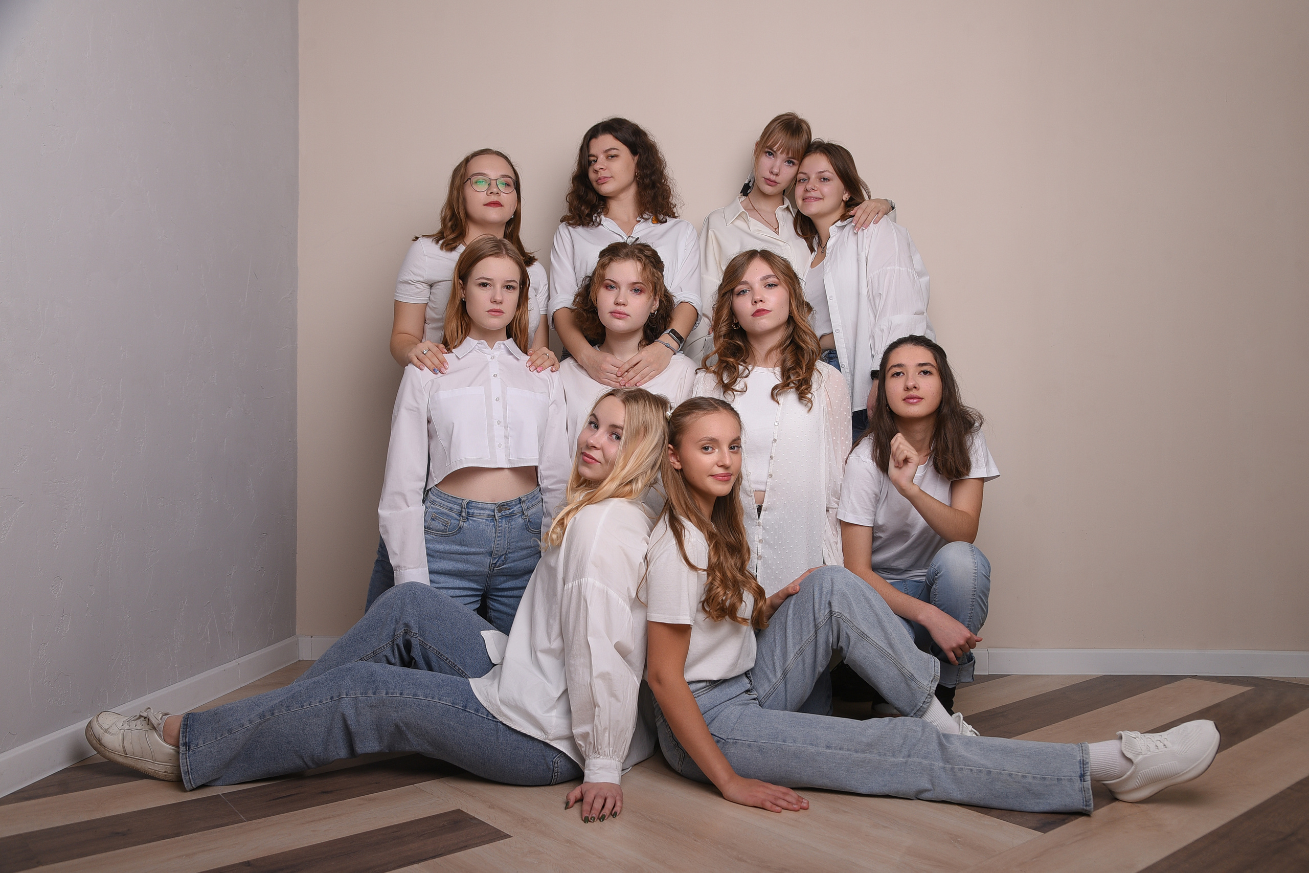 Total. Выпускные альбомы в Кургане, Твой альбом, Книга