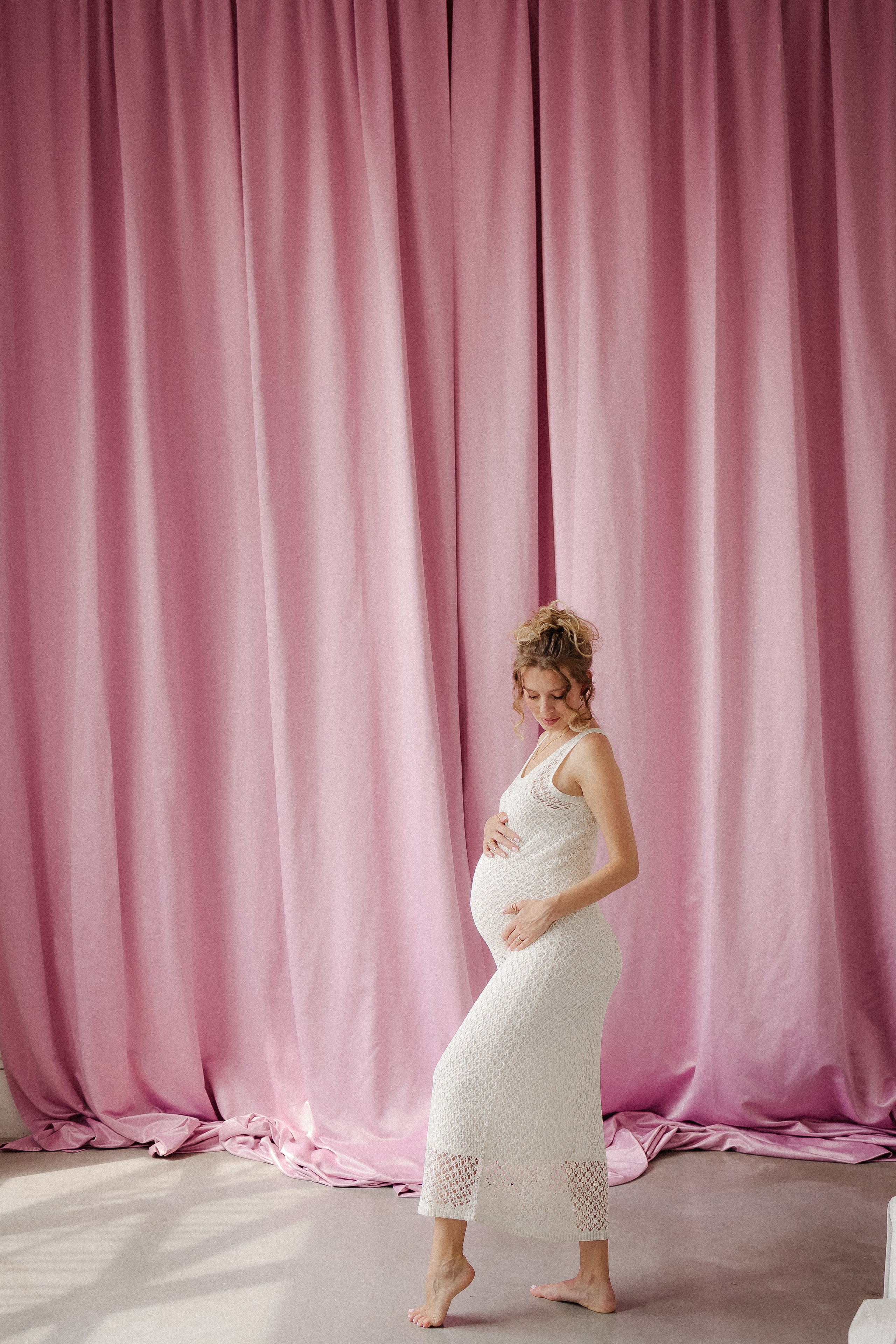 Фотосессия беременных в Москве в студиии