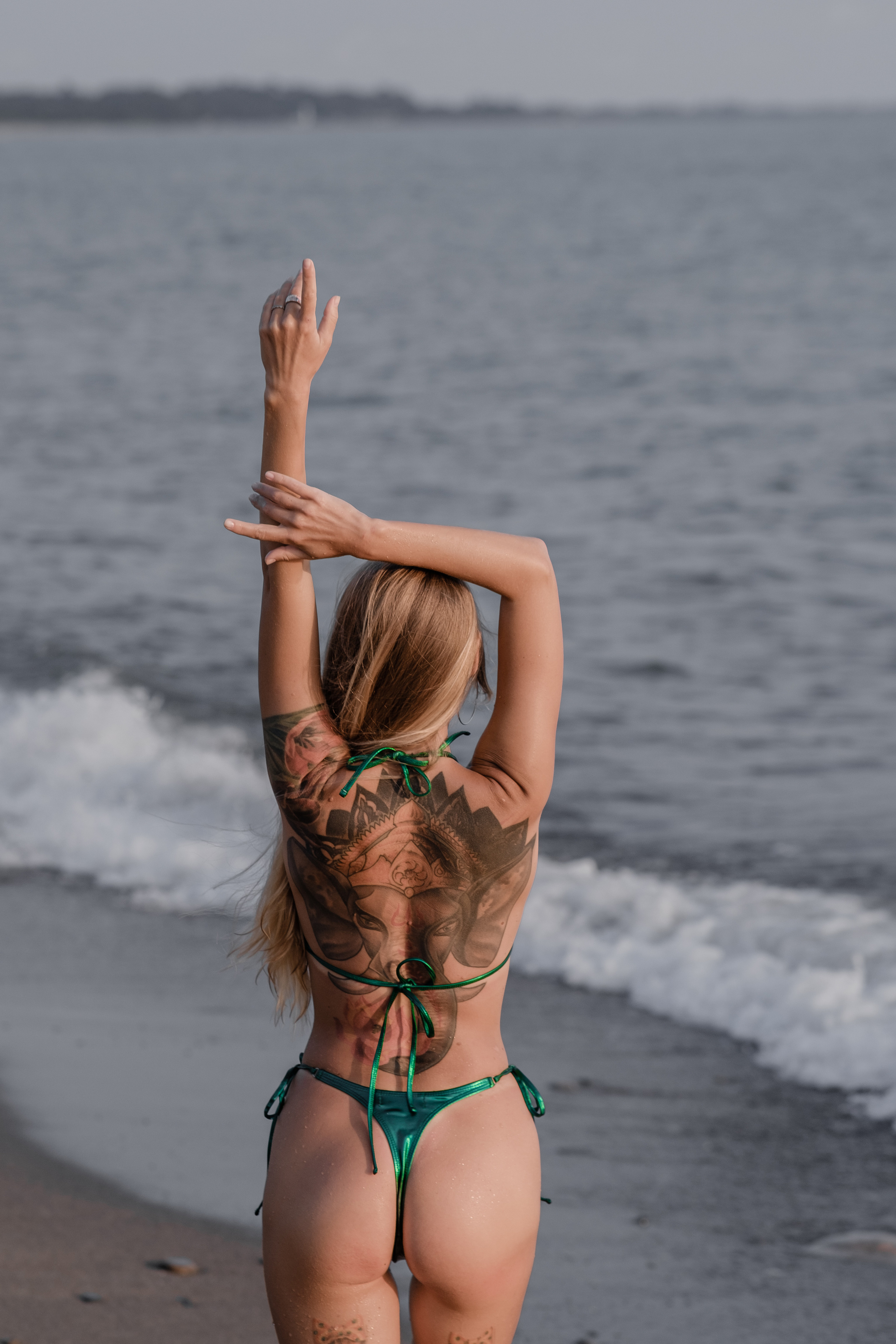 Фотосессия в купальнике на море. Фотосессия ню. Свадебный фотограф в Абхазии, Сухум, Гагра, Сочи