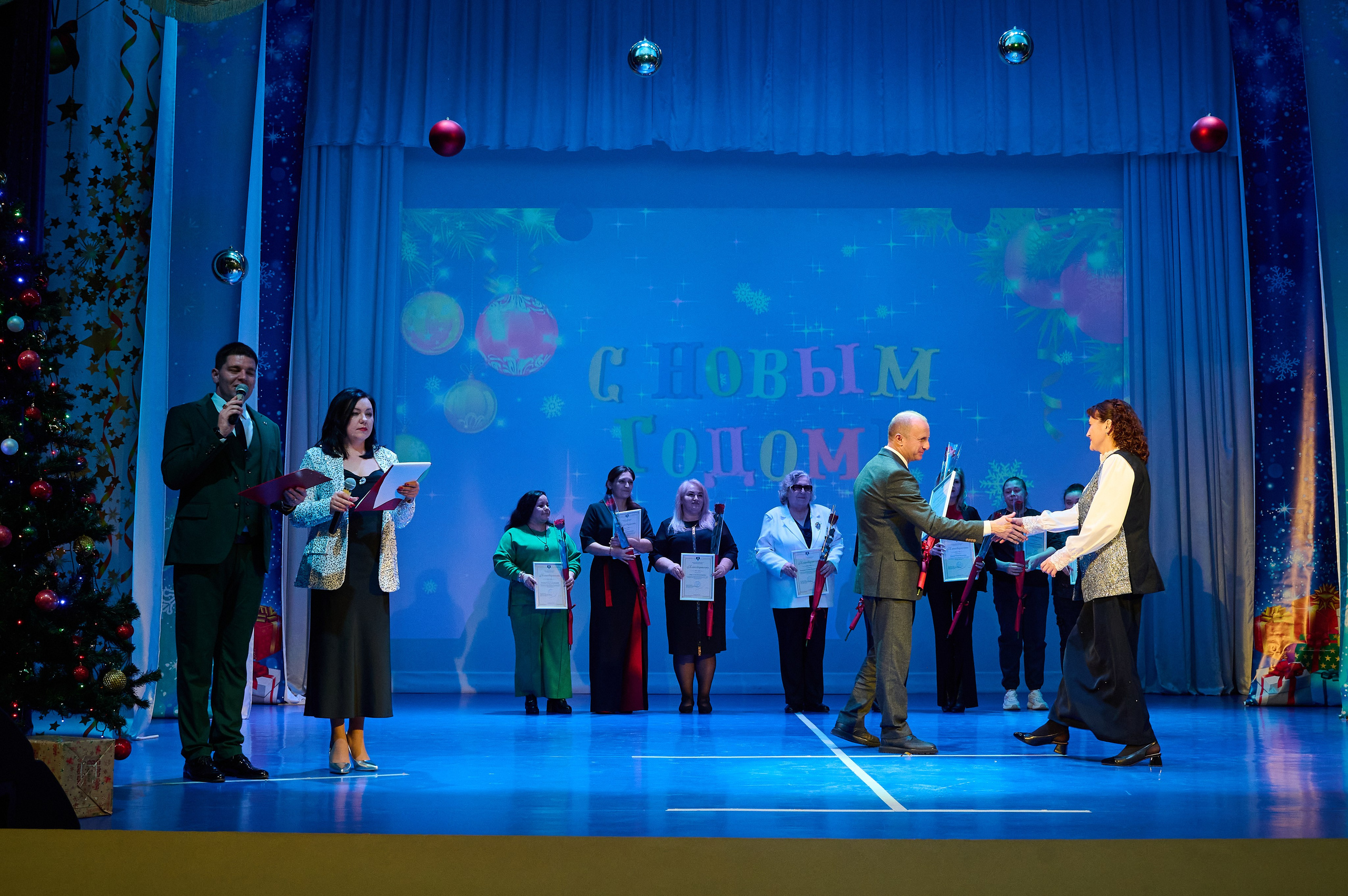 Коцерт НГ В ДК Марьина Роща. Жизнь курорта Кабардинка в фотографиях