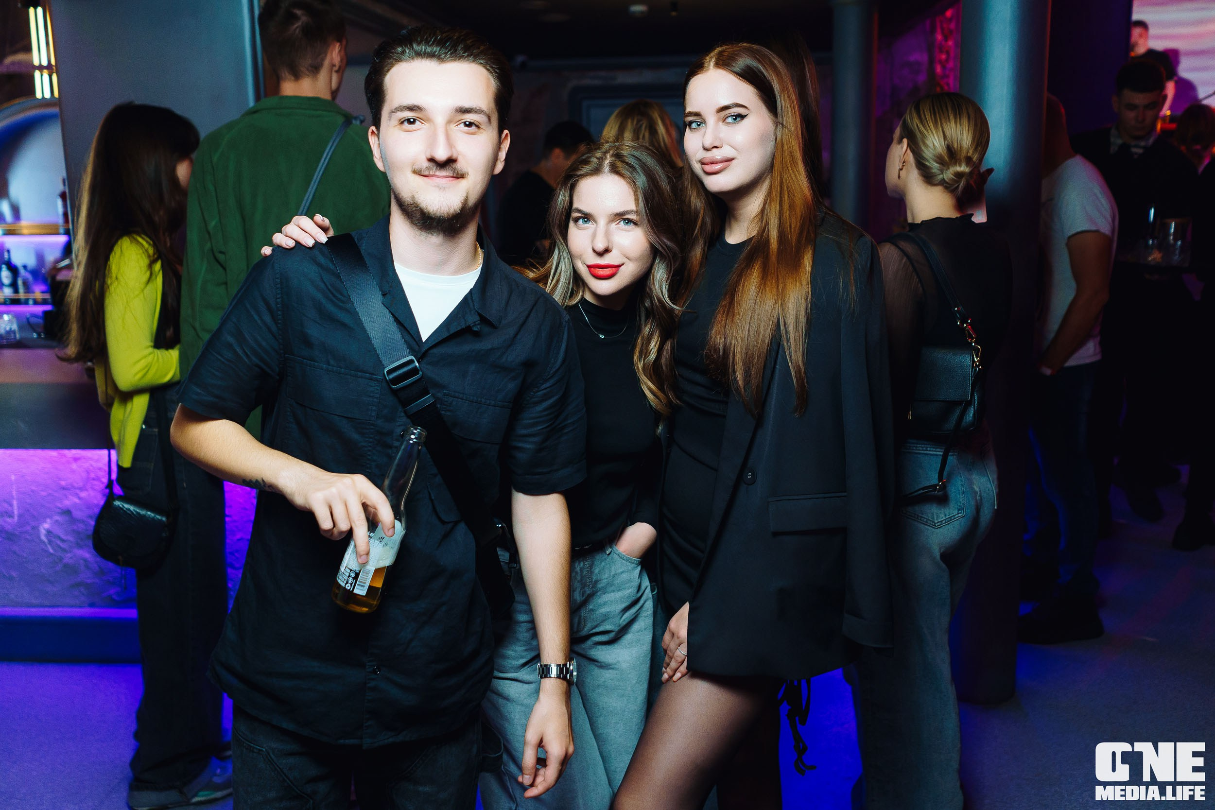 Фоторепортаж из клуба UNIVERSAL. One Media Life: фоторепортажи, фотоотчеты с мероприятий и заведений