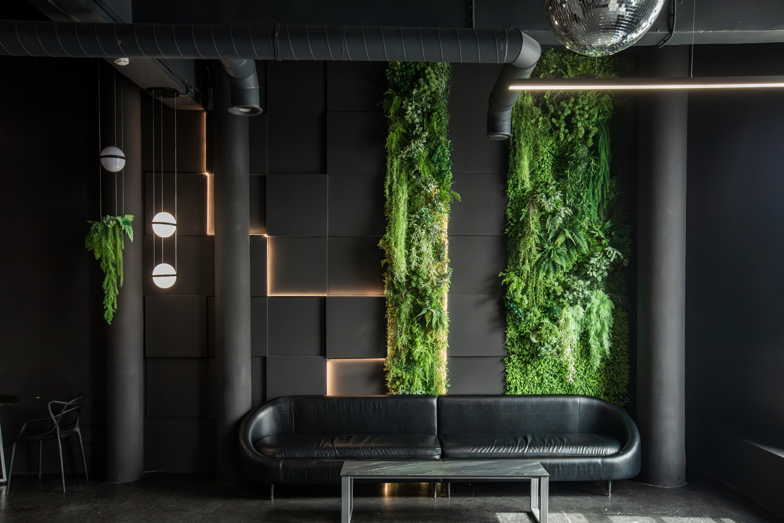 Mr. Black (лето). Аренда лофта в СПб для мероприятий