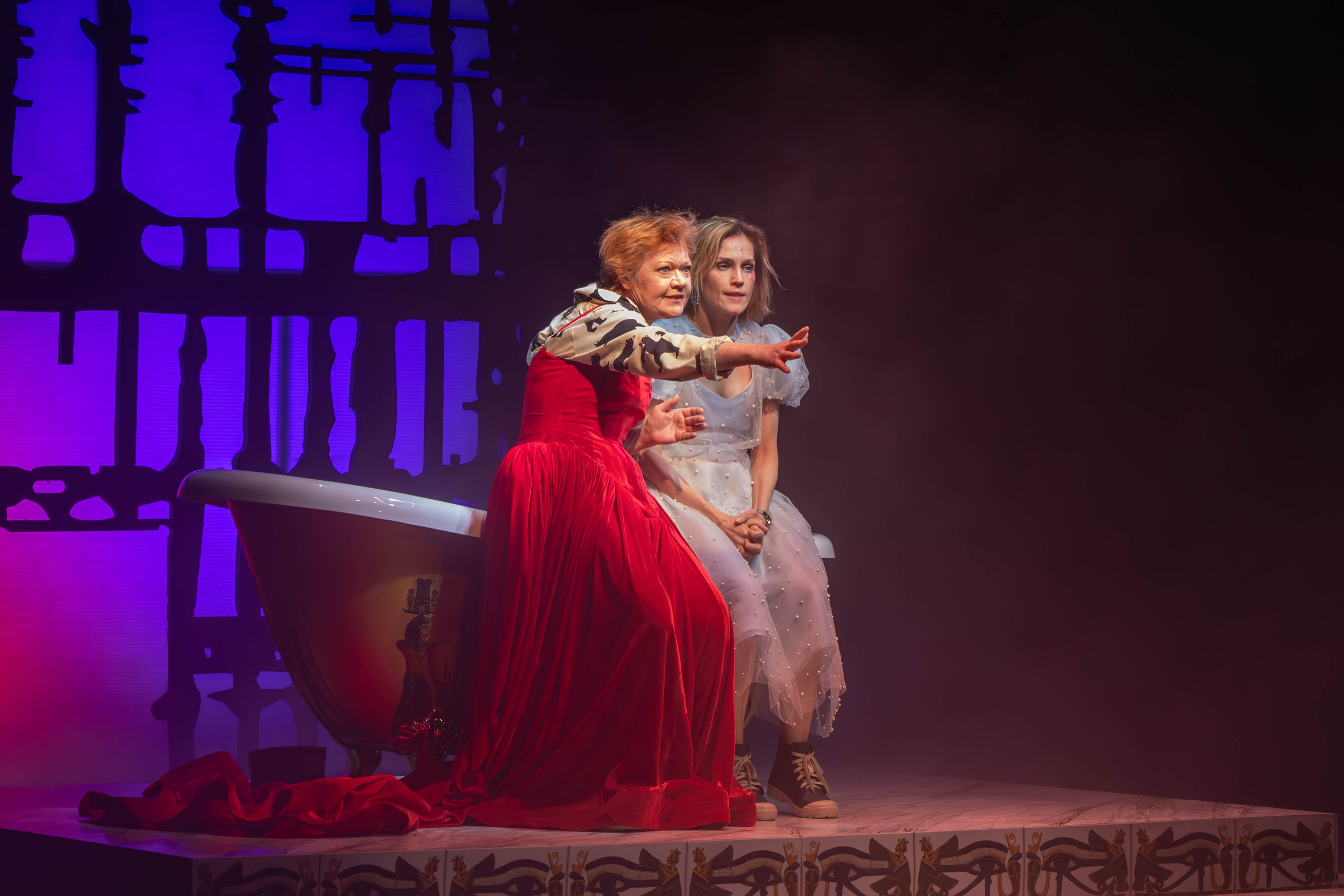 Репортаж с премьеры спектакля «Вероника решает» в театре "Модерн"