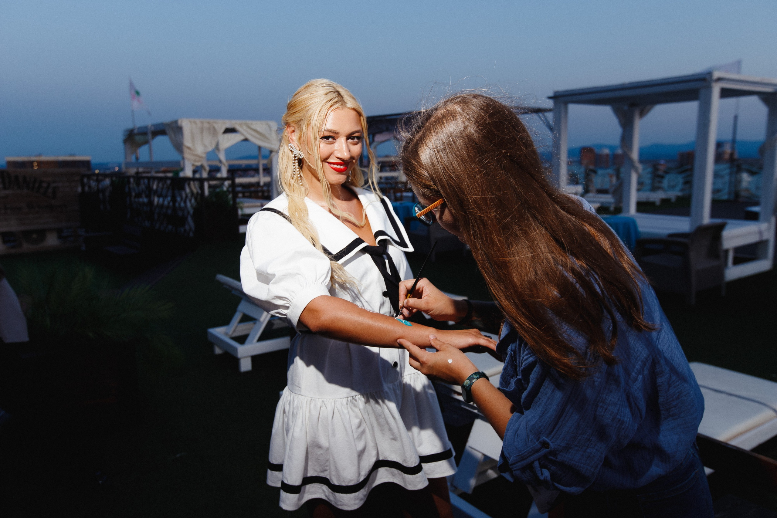 СОБРАНИЕ — ПРЕЗЕНТАЦИЯ НОВОГО НОМЕРА. СВОИ. ФОТООТЧЕТЫ-СОБЫТИЯ-МЕСТА