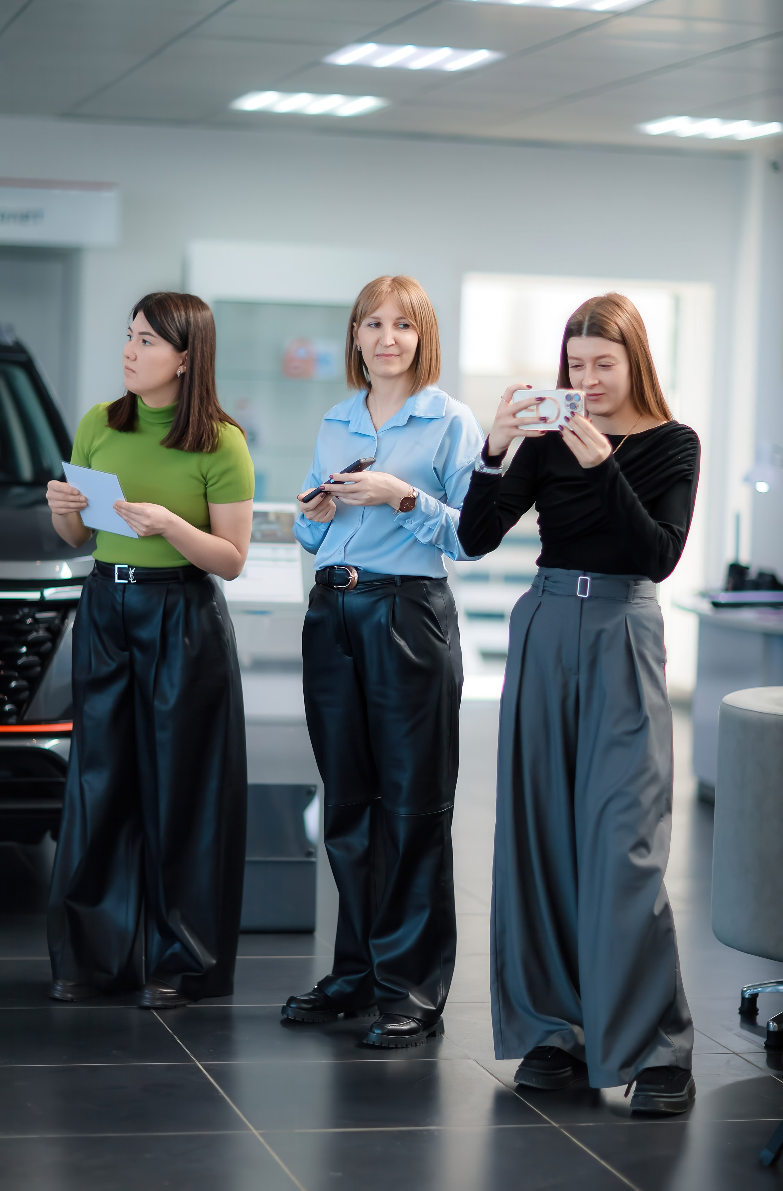 01.03 Автосалон-2000. Презентация нового ChanGan. Команда специалистов в мире фотографии и видео. Детский фотограф, семейный фотограф