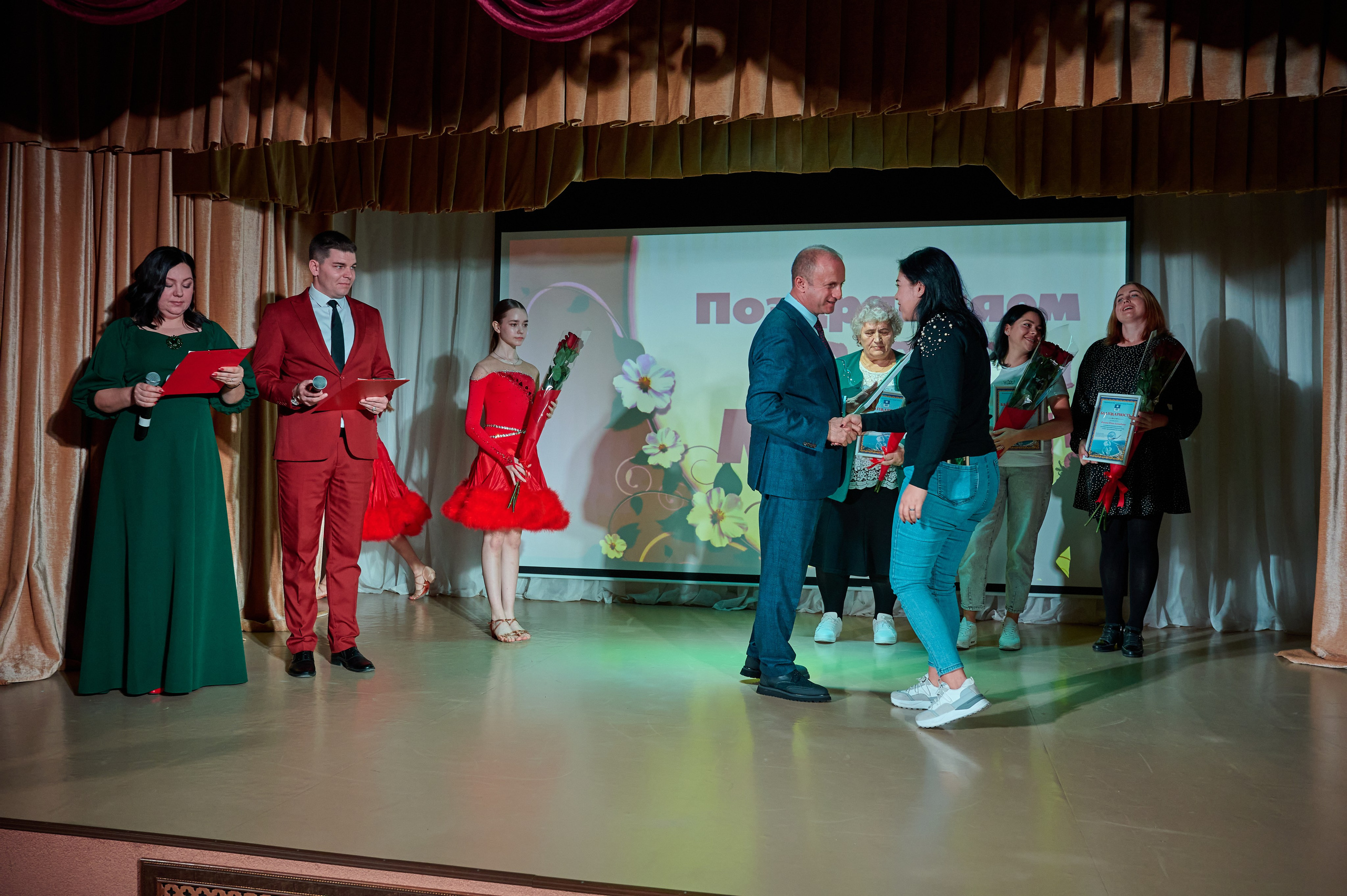 День матери ДК Виноградный. Жизнь курорта Кабардинка в фотографиях