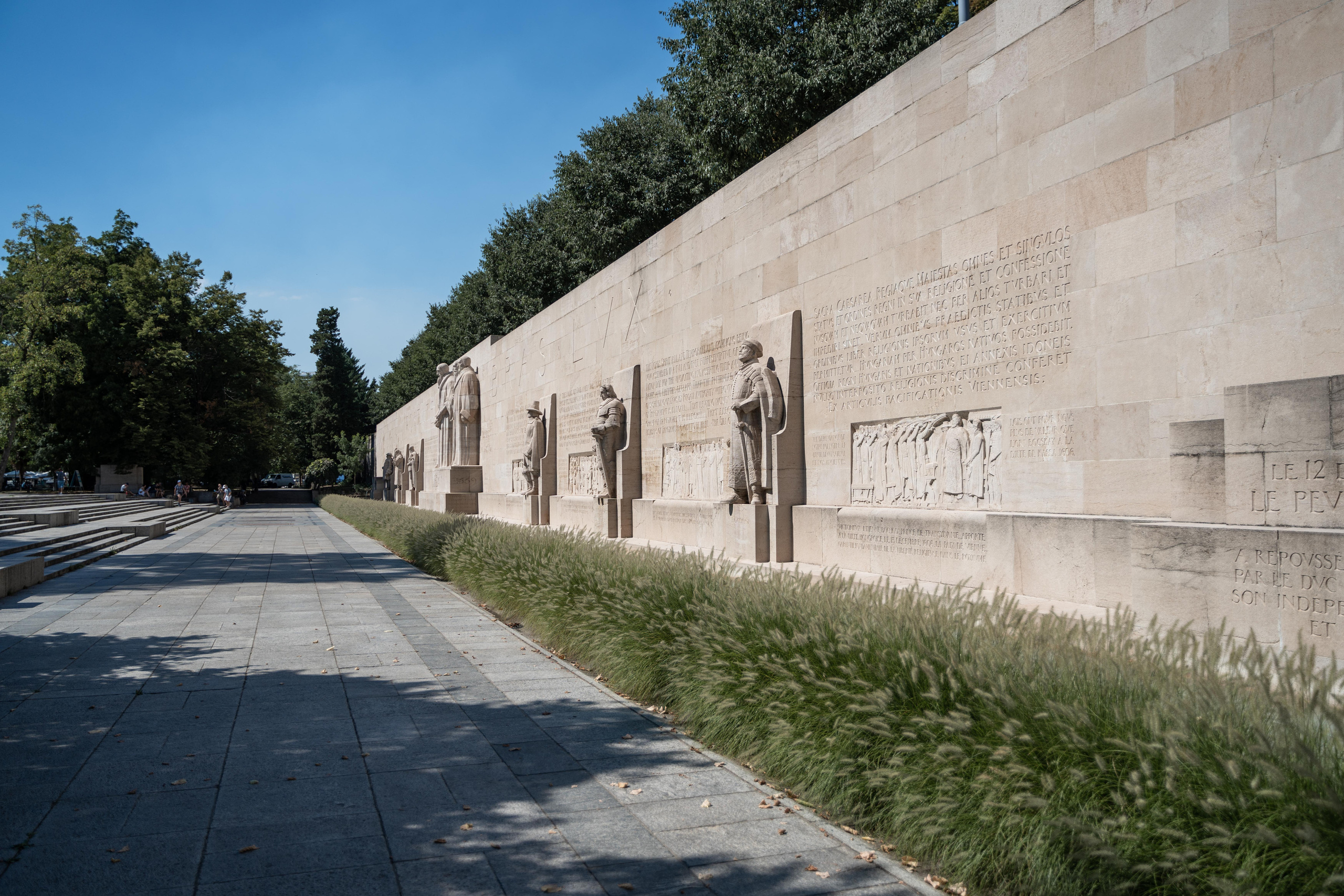 Places for a photo shoot in Geneva: around Parc des Bastions. Профессиональный свадебный фотограф в Женеве и Швейцарии | Таня Вовчецкая