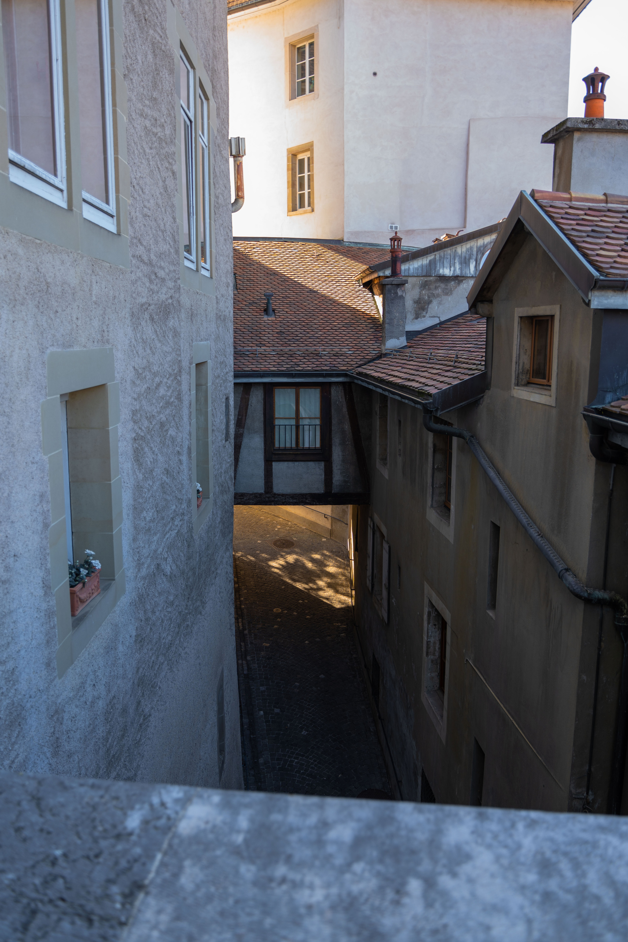 Places for a photo shoot in Geneva: around St. Pierre Cathedral. Professional Wedding Photographer Geneva & Romande Switzerland | Tanya Creator