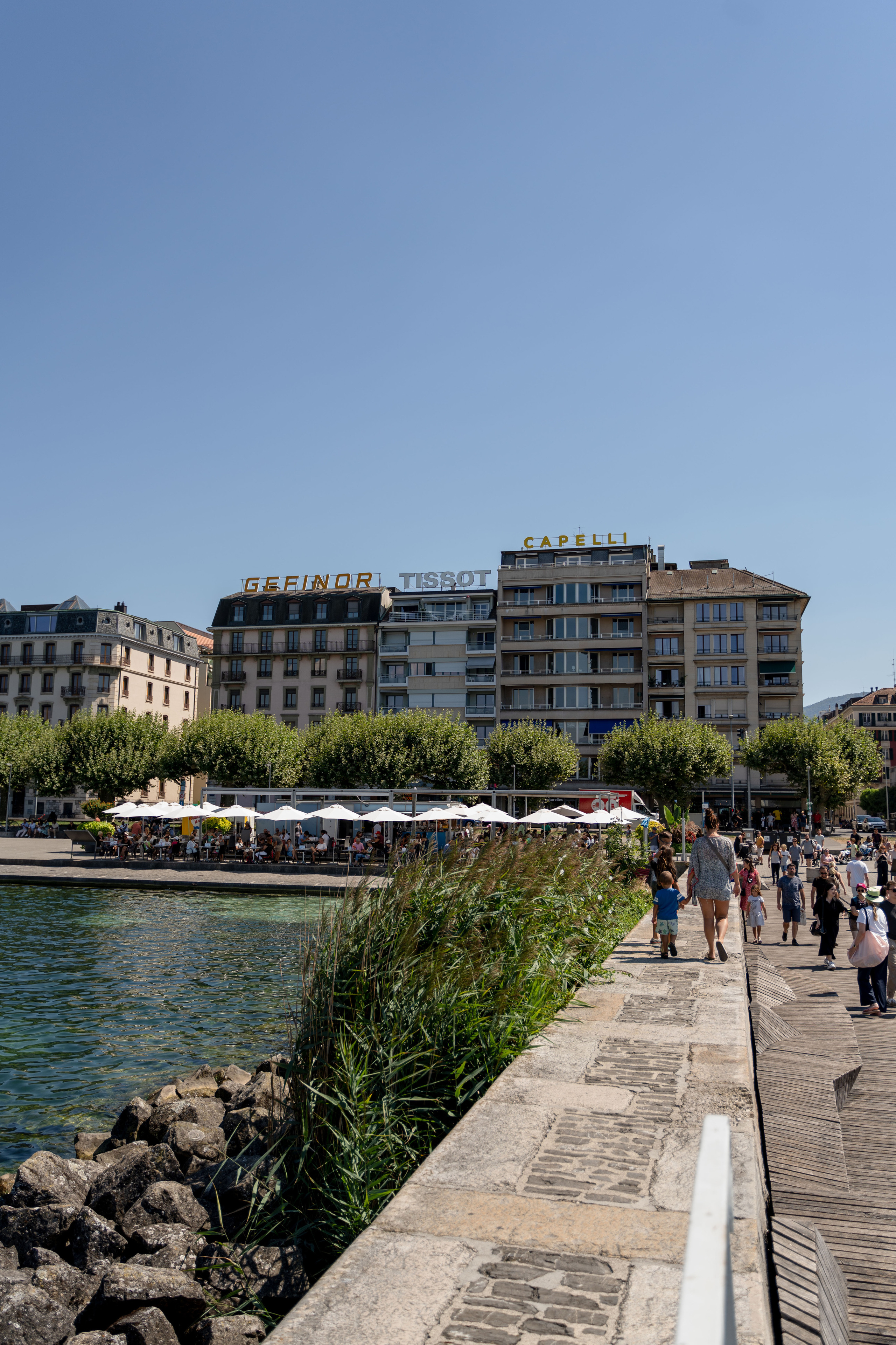 Places for a photo shoot in Geneva: Jet d’Eau. Профессиональный свадебный фотограф в Женеве и Швейцарии | Таня Вовчецкая