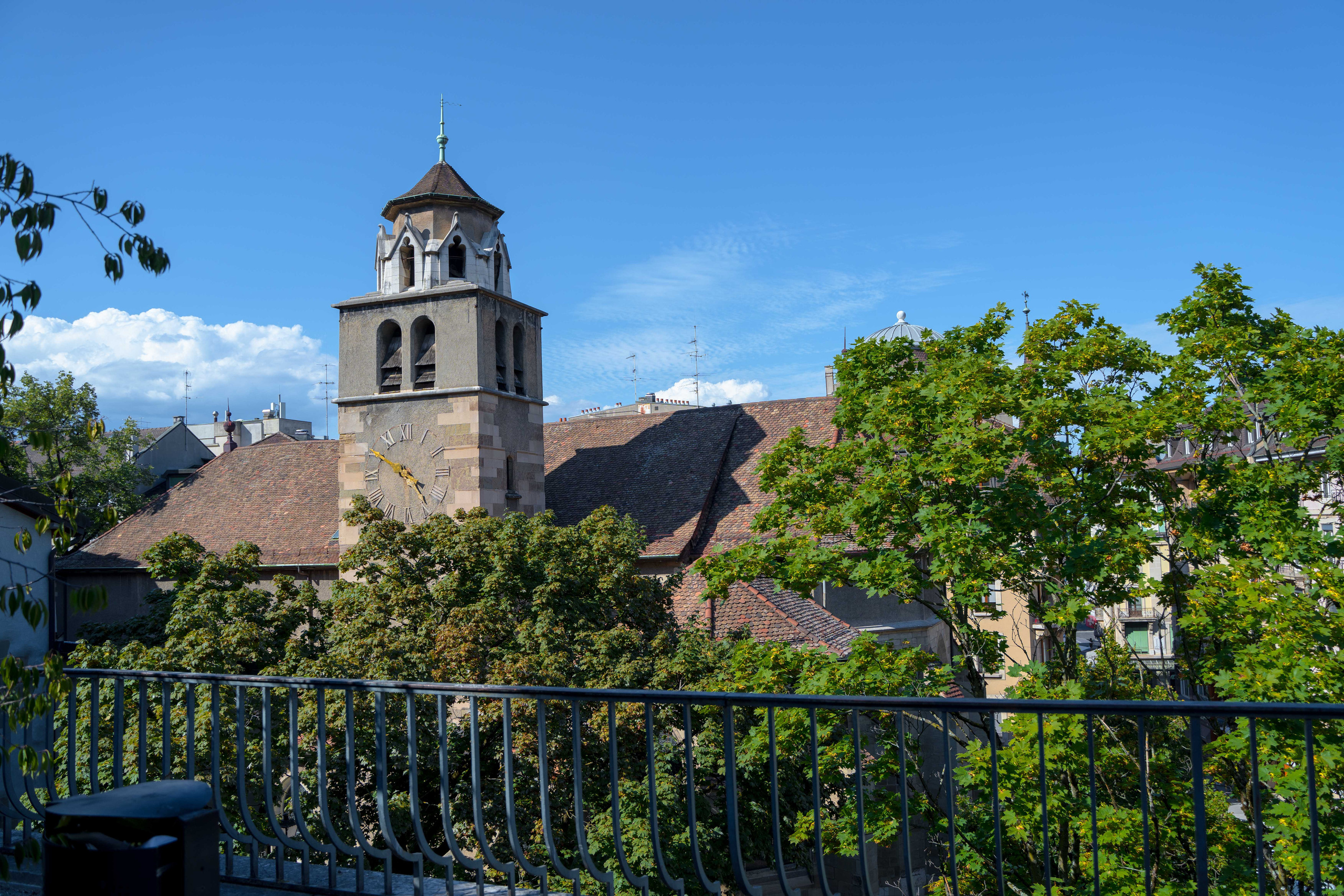 Places for a photo shoot in Geneva: around St. Pierre Cathedral. Professional Wedding Photographer Geneva & Romande Switzerland | Tanya Creator