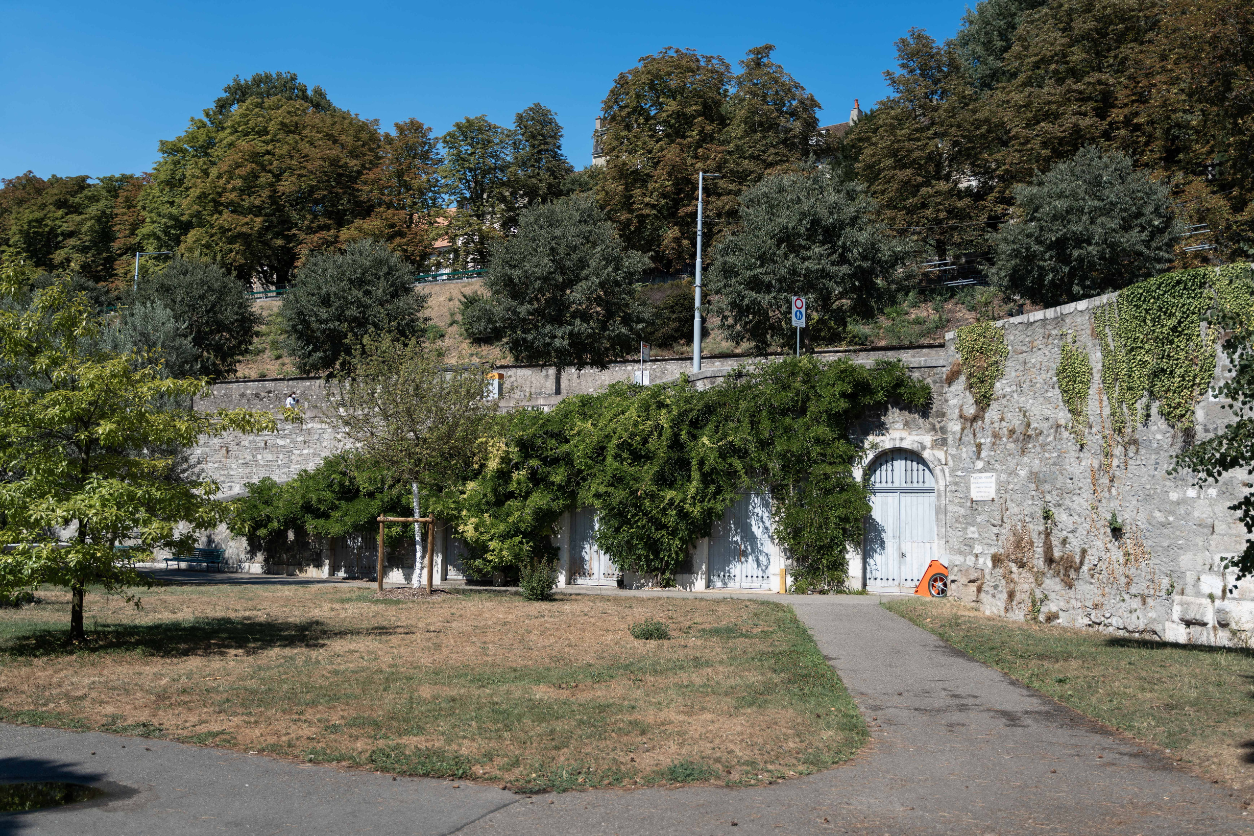Places for a photo shoot in Geneva: around Parc des Bastions. Профессиональный свадебный фотограф в Женеве и Швейцарии | Таня Вовчецкая