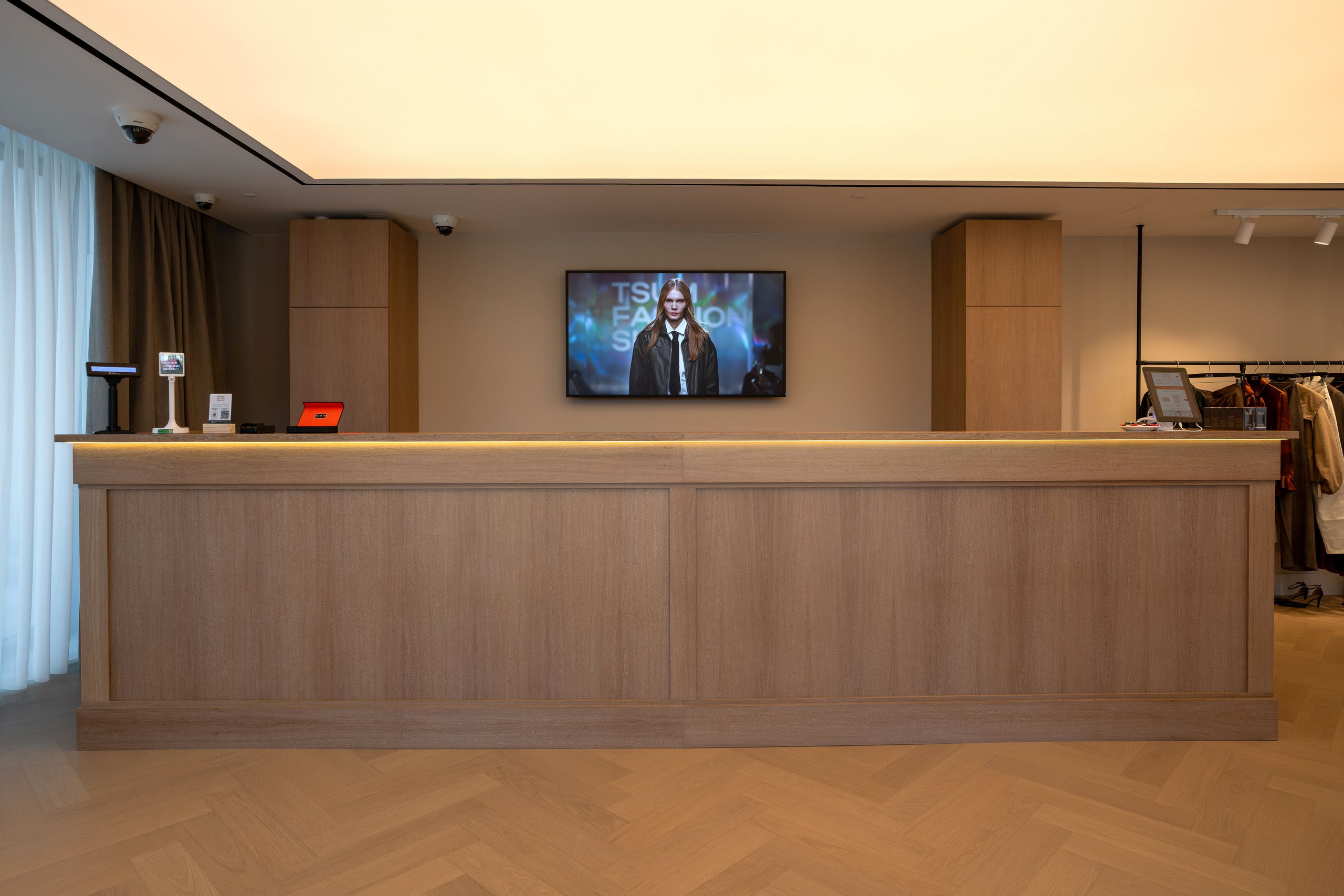 ЦУМ. Фотограф и видеограф в Тюмени Анна Жагорина, ваши фото еще не отдавали так быстро!