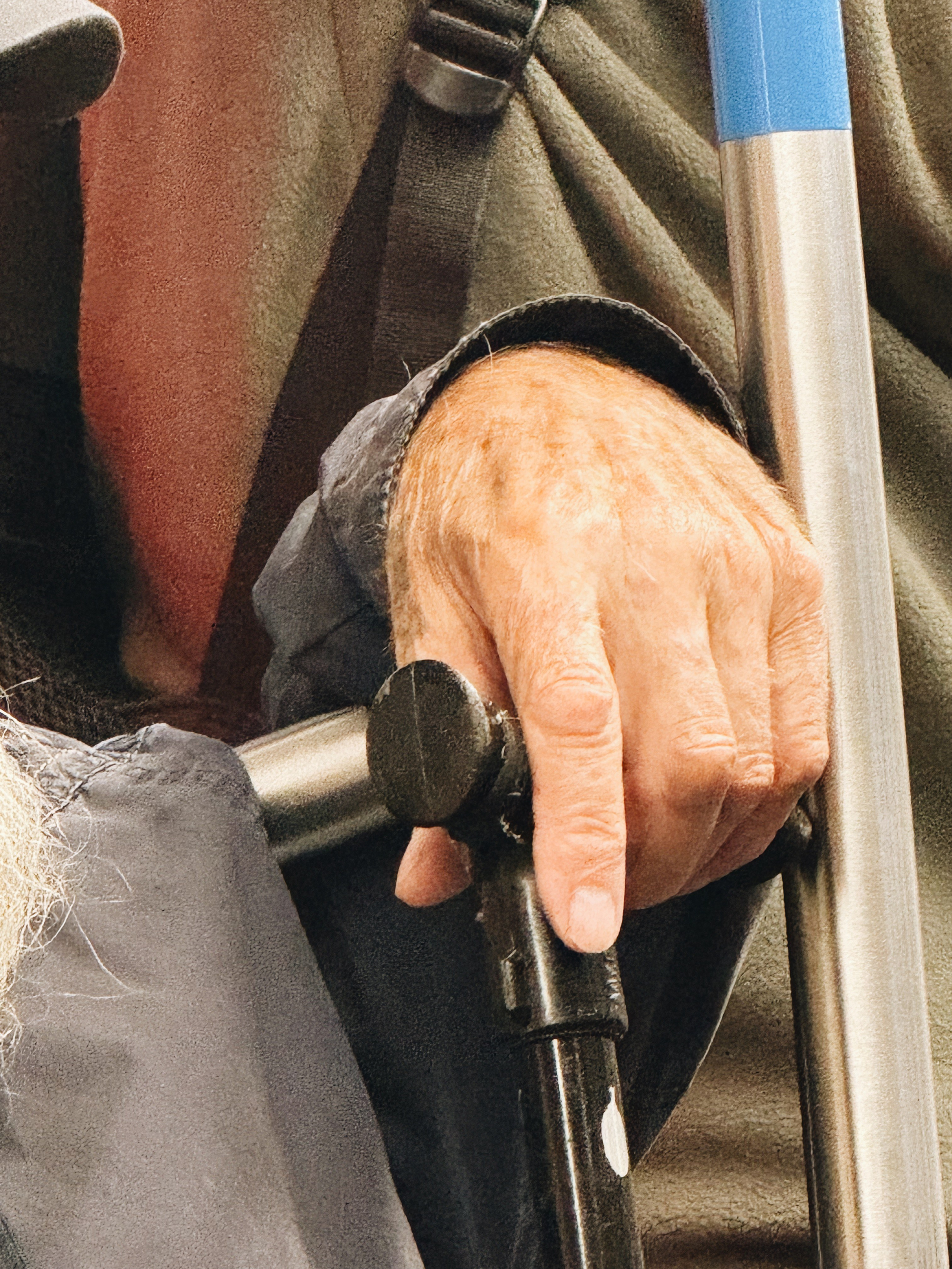 #руки_незнакомцев. Главная