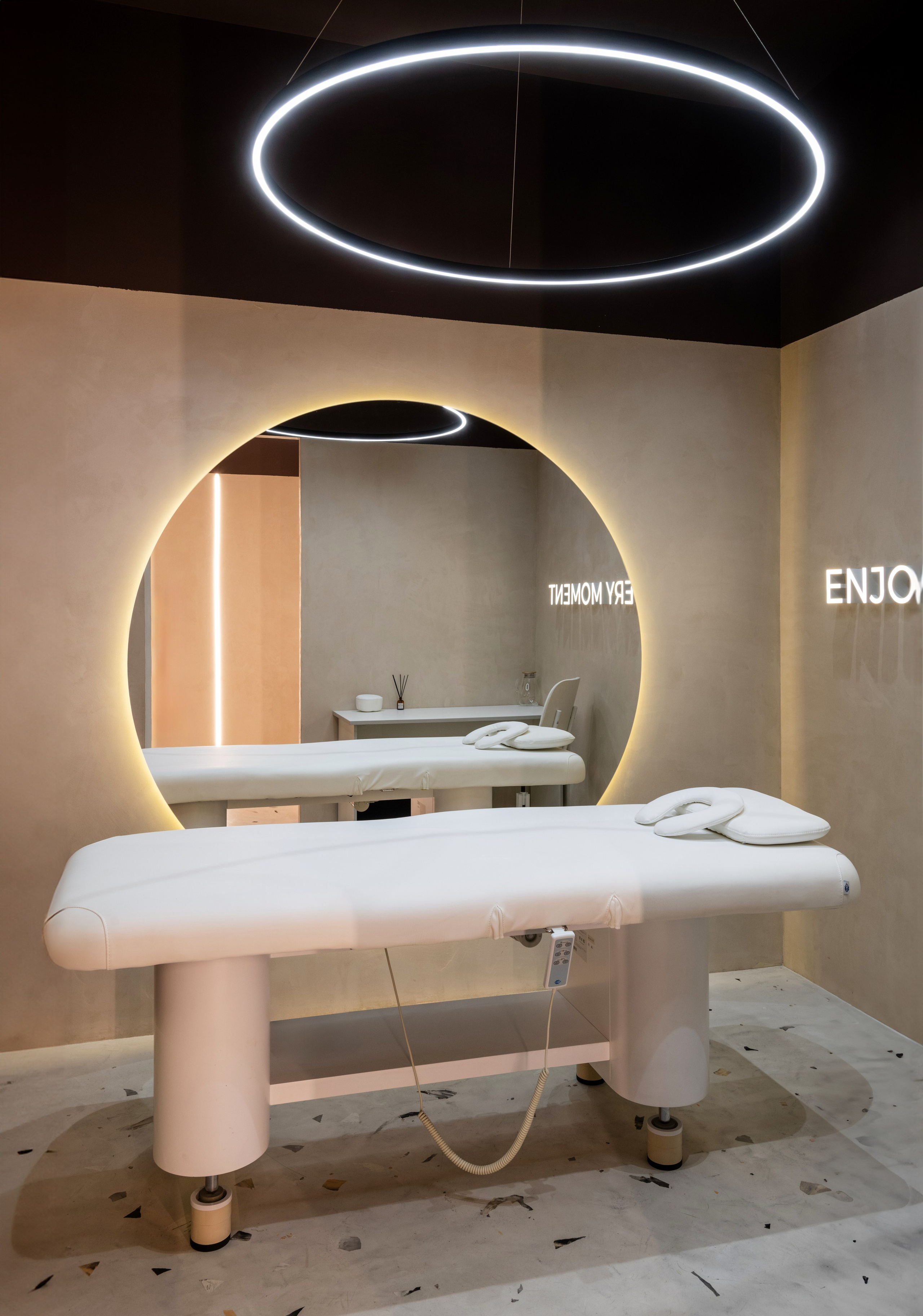 САЛОНЫ КРАСОТЫ 5+ ШТ. Роман Свободный — интерьерная и архитектурная съёмка, Москва и МО