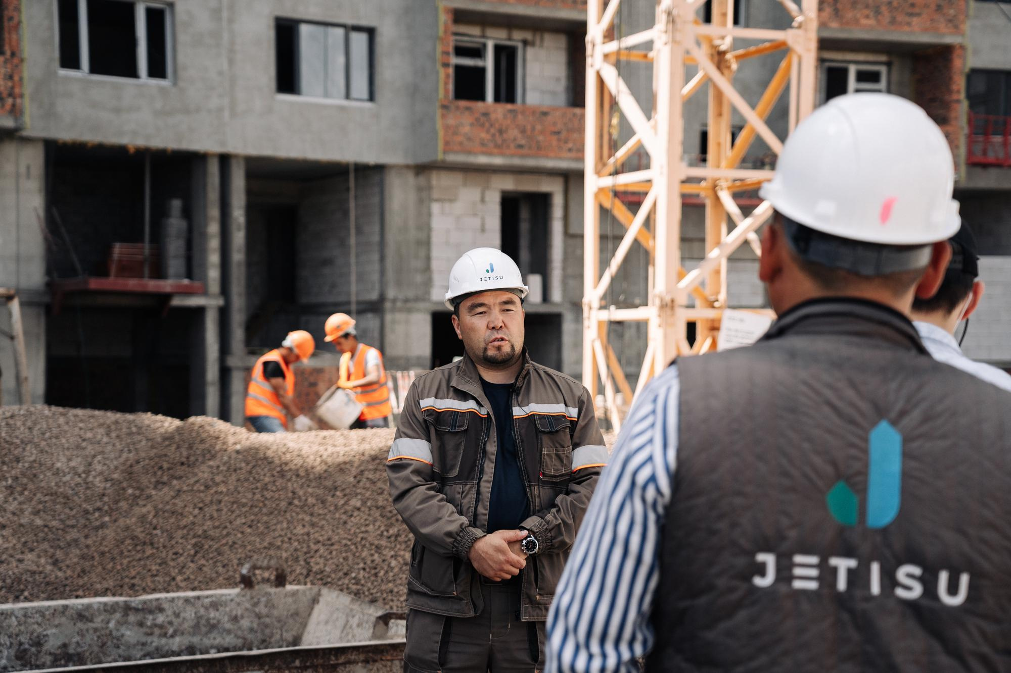 Фотоотчет: строительство жилого комплекса «Шахристан»