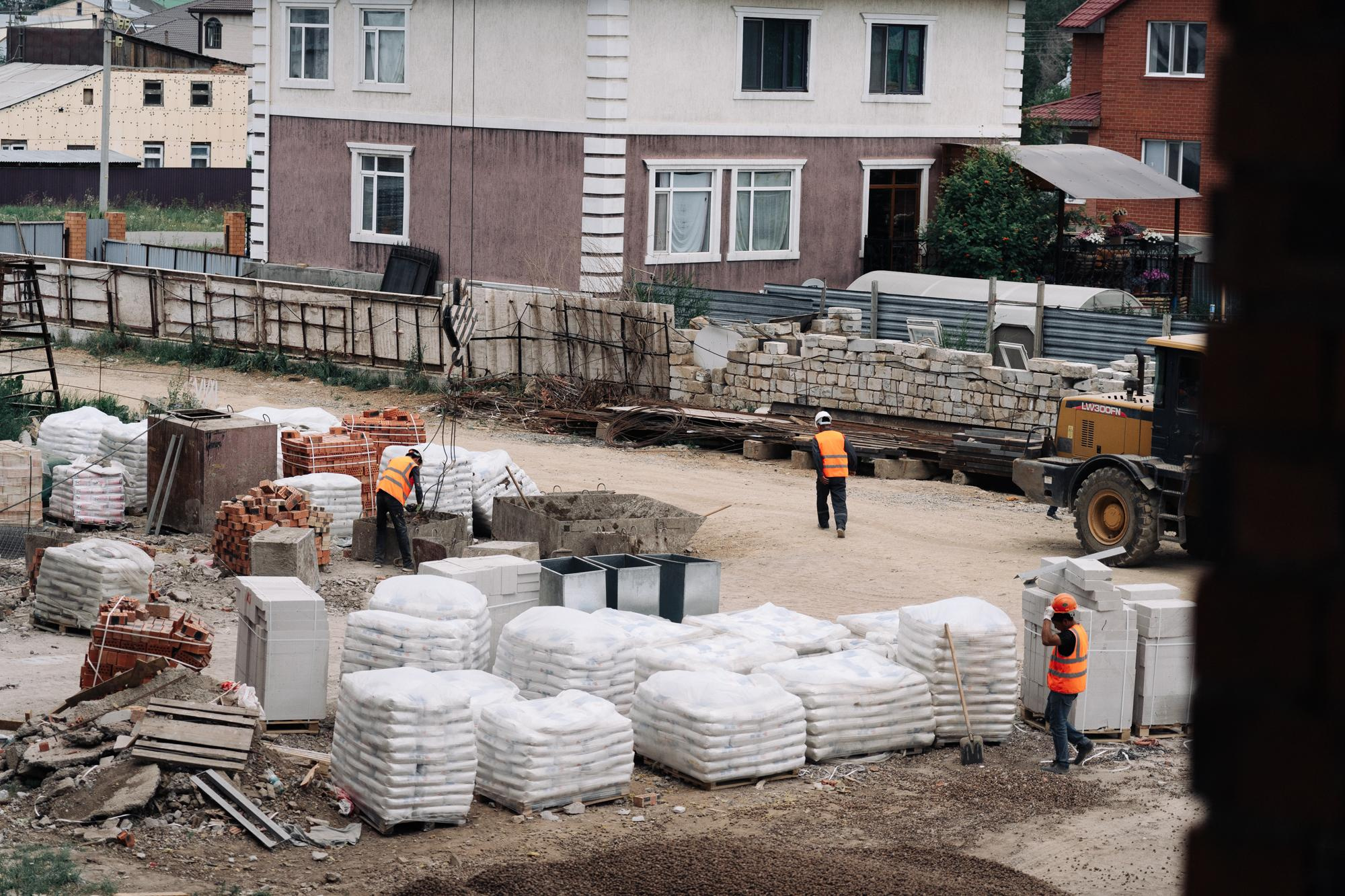 Фотоотчет: строительство жилого комплекса «Шахристан»