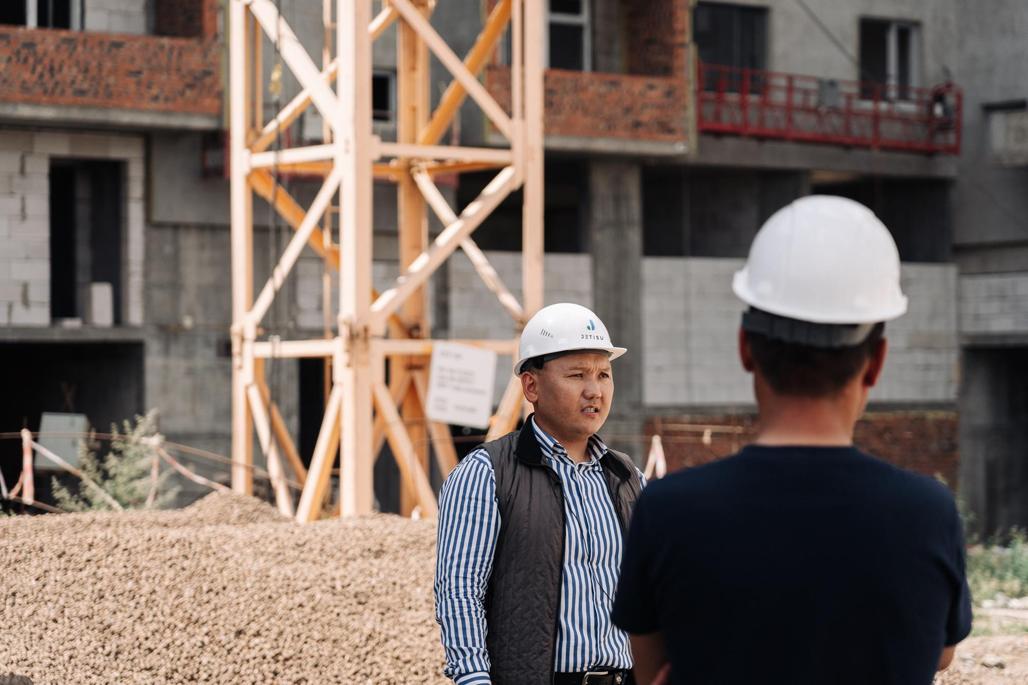 Фотоотчет: строительство жилого комплекса «Шахристан»