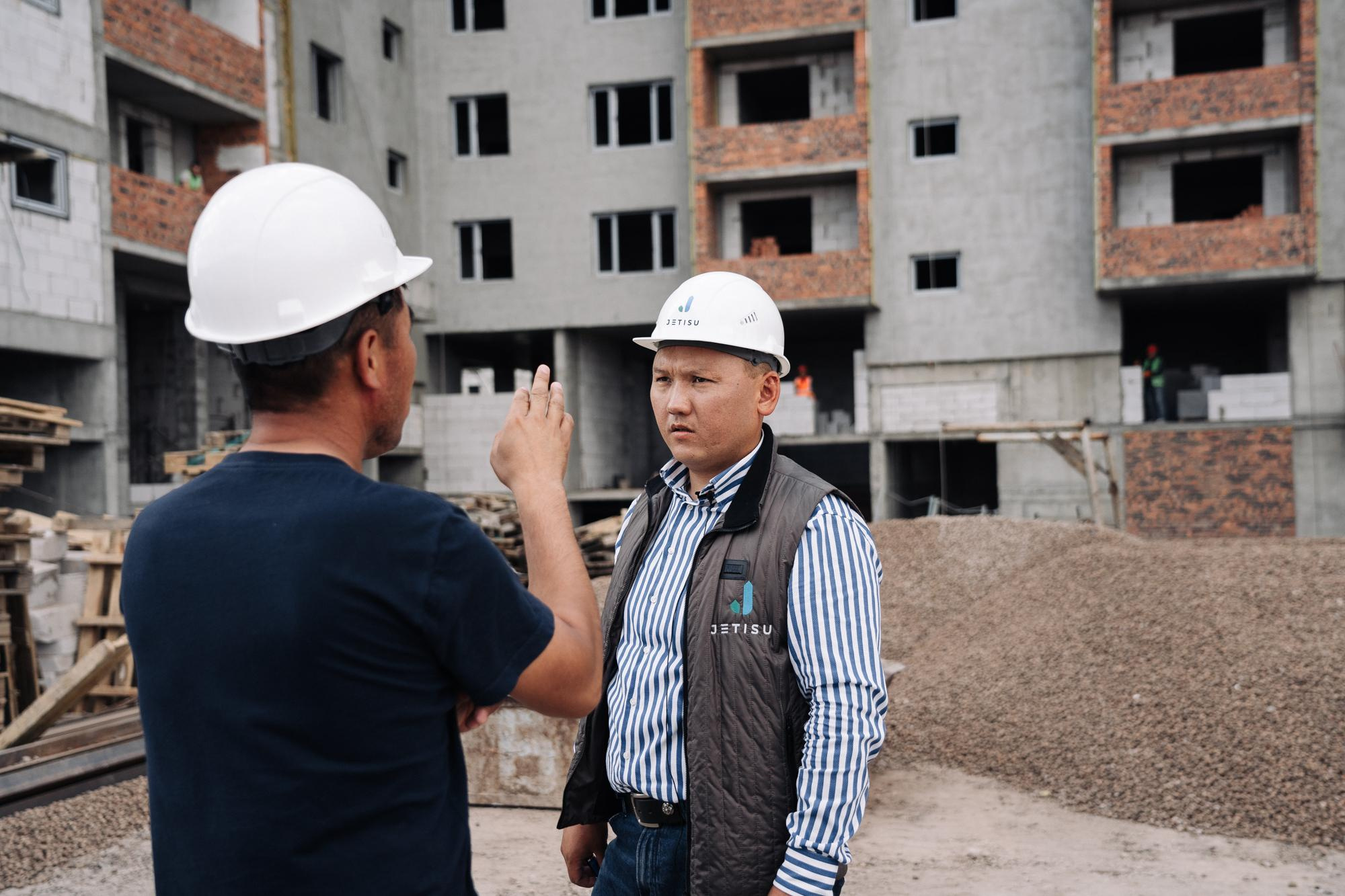 Фотоотчет: строительство жилого комплекса «Шахристан»