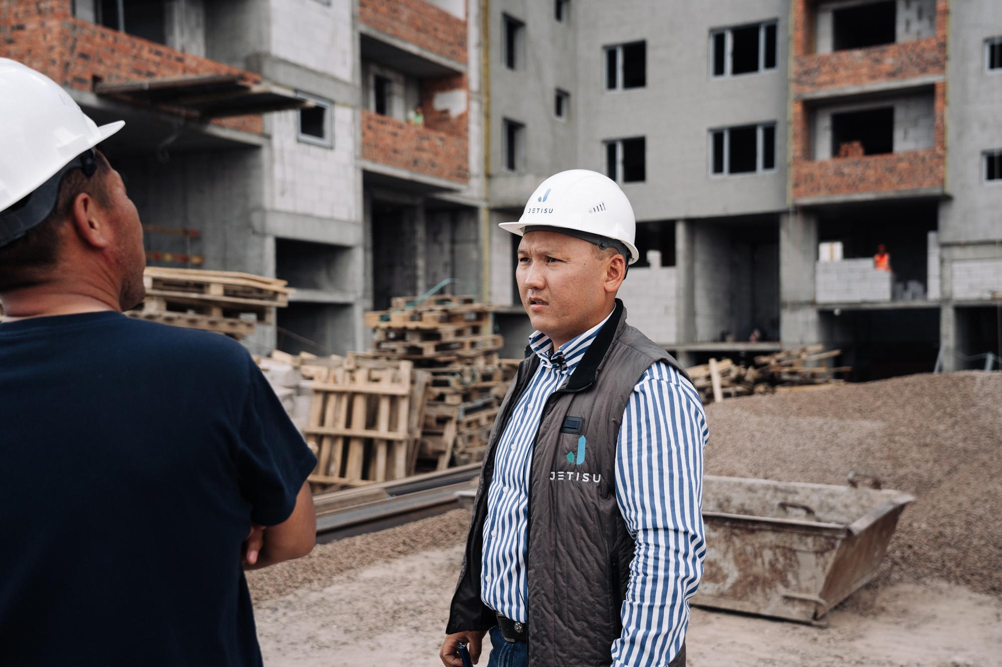 Фотоотчет: строительство жилого комплекса «Шахристан»