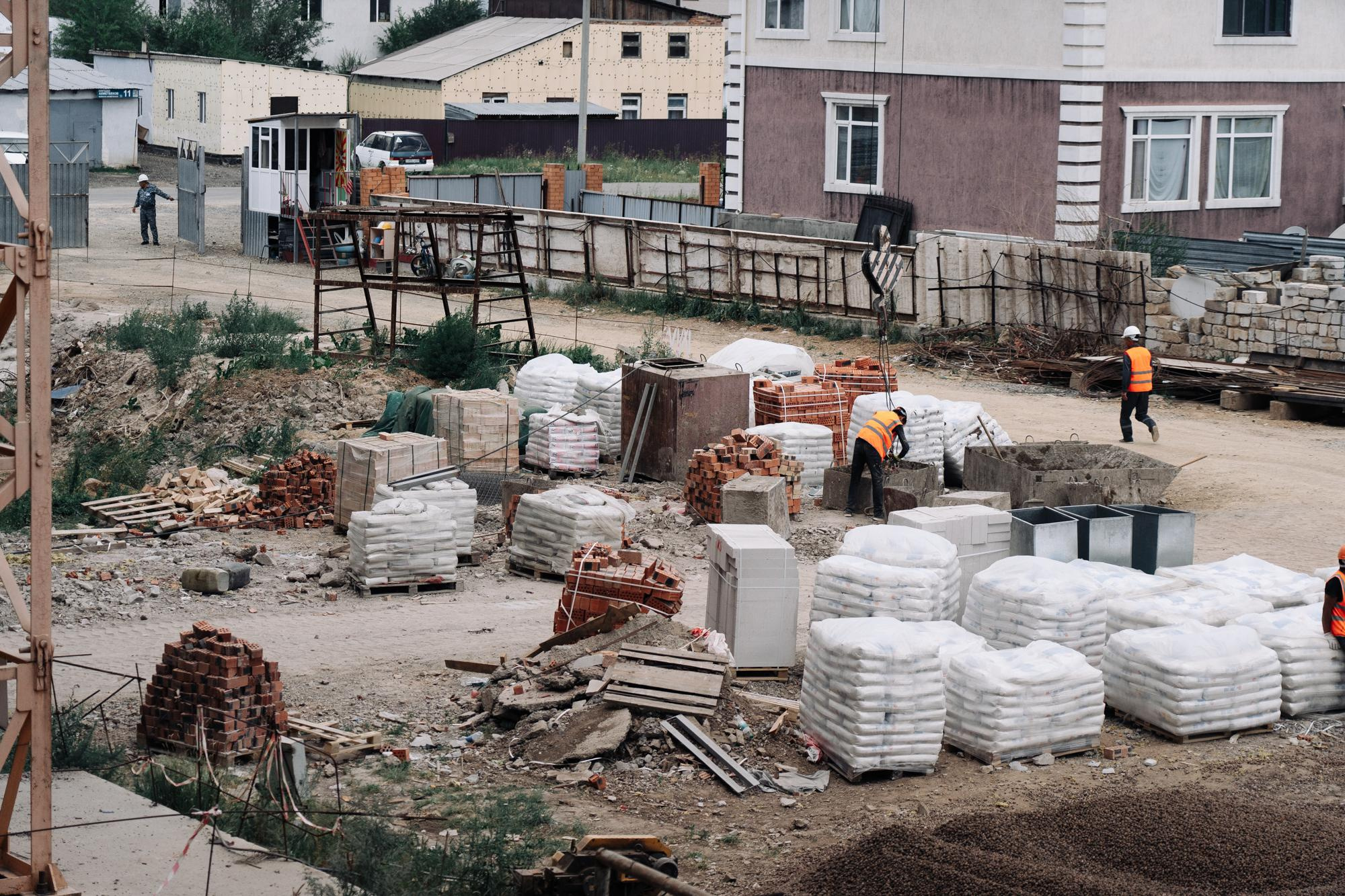 Фотоотчет: строительство жилого комплекса «Шахристан»