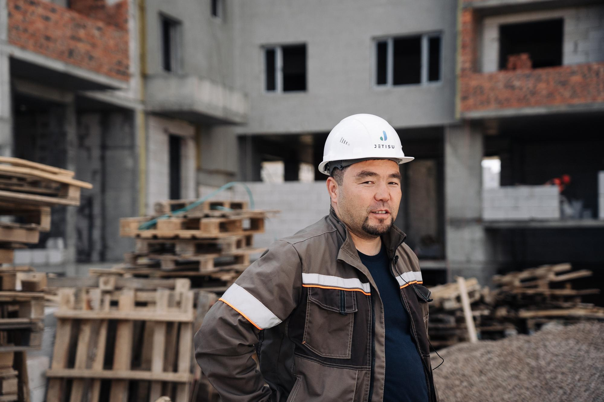 Фотоотчет: строительство жилого комплекса «Шахристан»