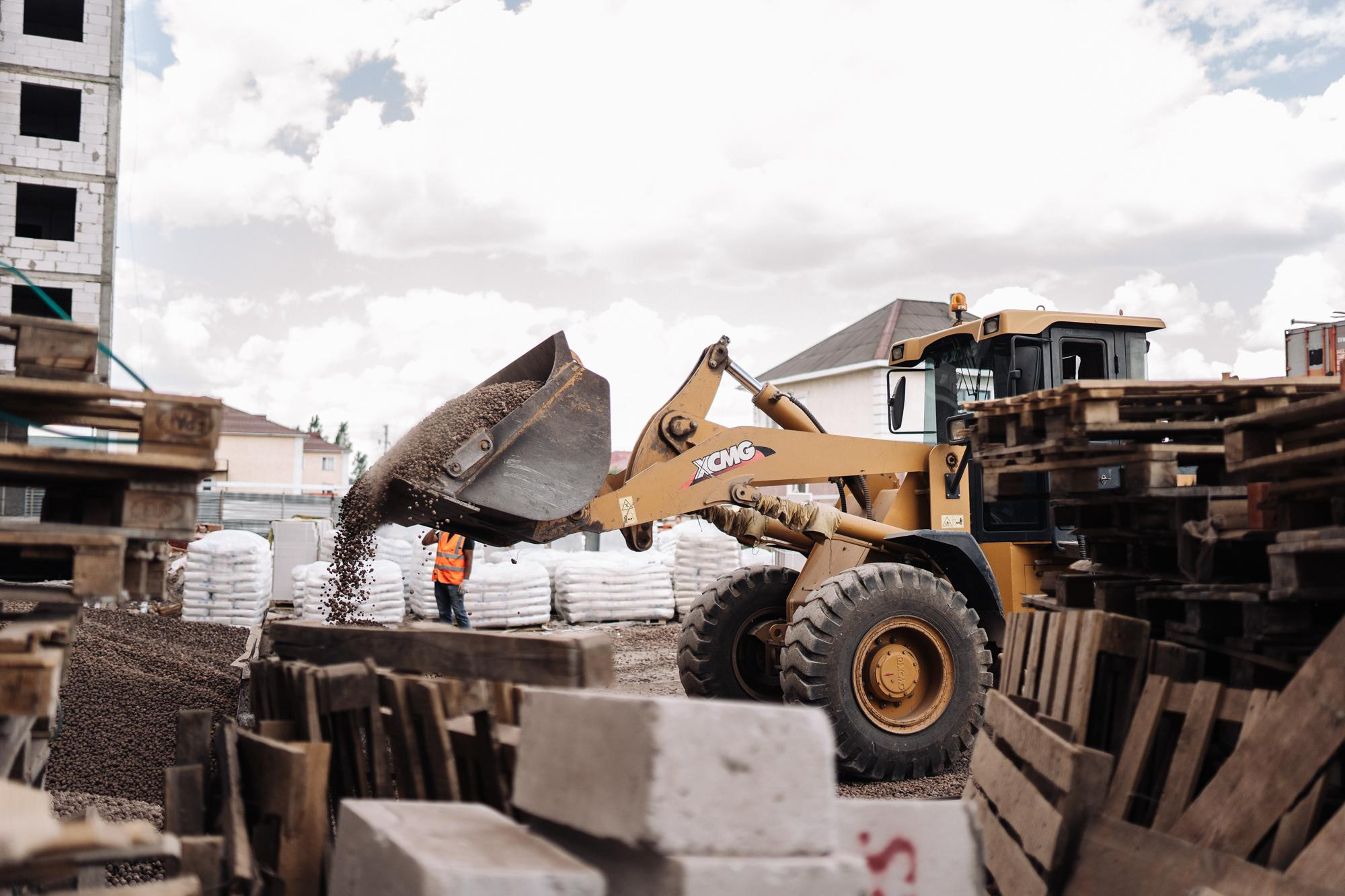 Фотоотчет: строительство жилого комплекса «Шахристан»